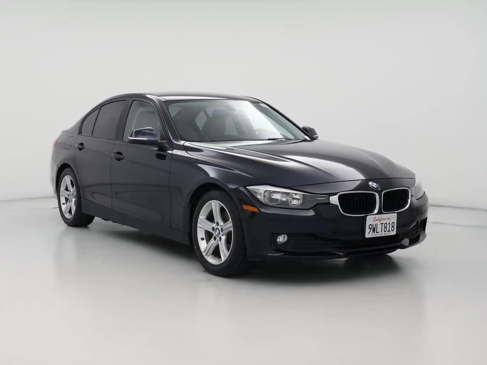 2015 BMW 3 Series 320i Sedan's photo