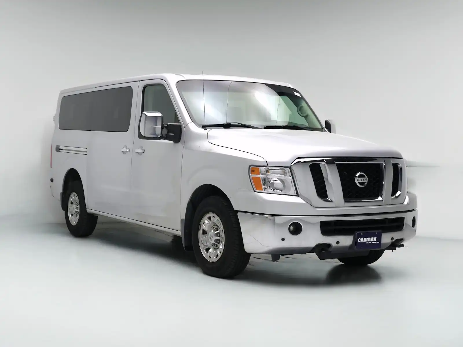 2019 Nissan NV 3500 SL V8's photo