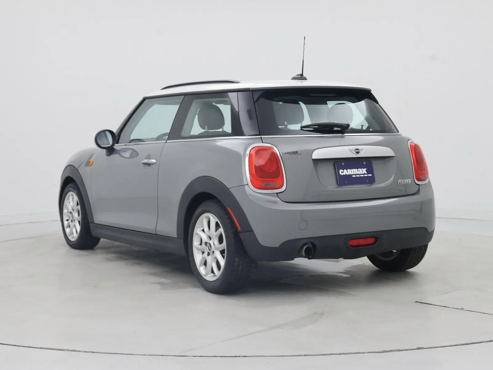 2015 MINI Cooper Base photo 3