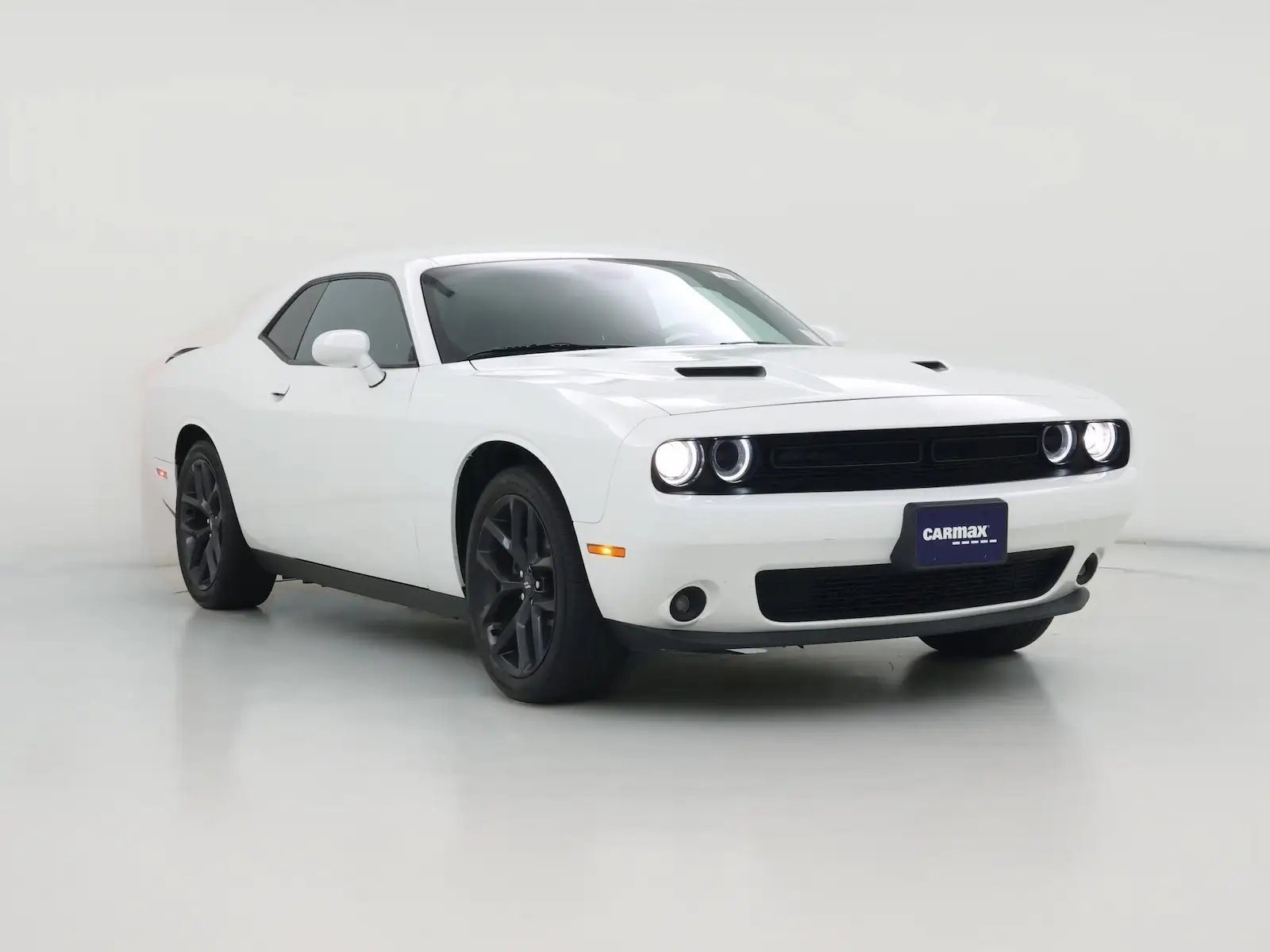 2021 Dodge Challenger SXT Auto photo 1