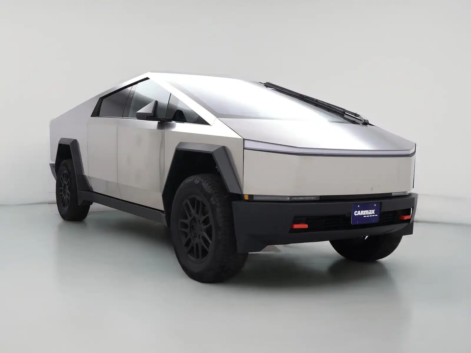 2025 Tesla Cybertruck AWD's photo