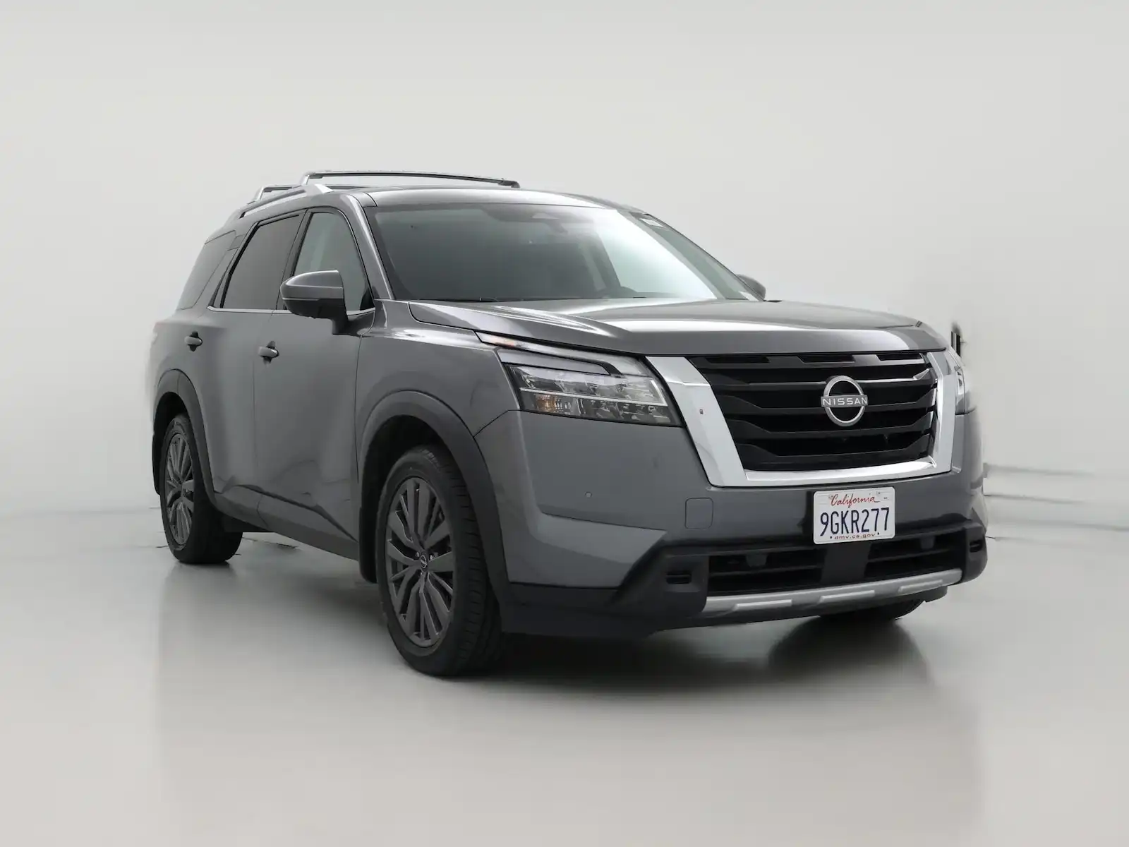 2023 Nissan Pathfinder SL 4WD's photo