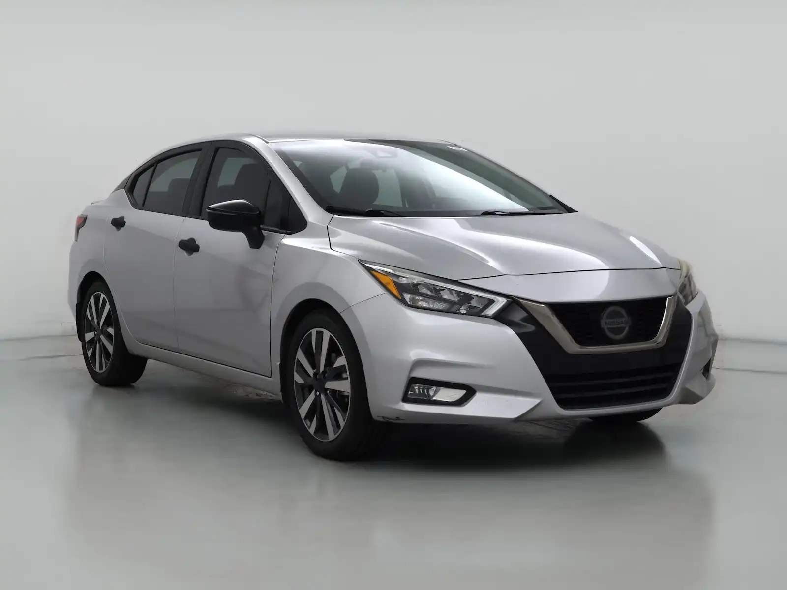 2020 Nissan Versa 1.6 SR CVT's photo