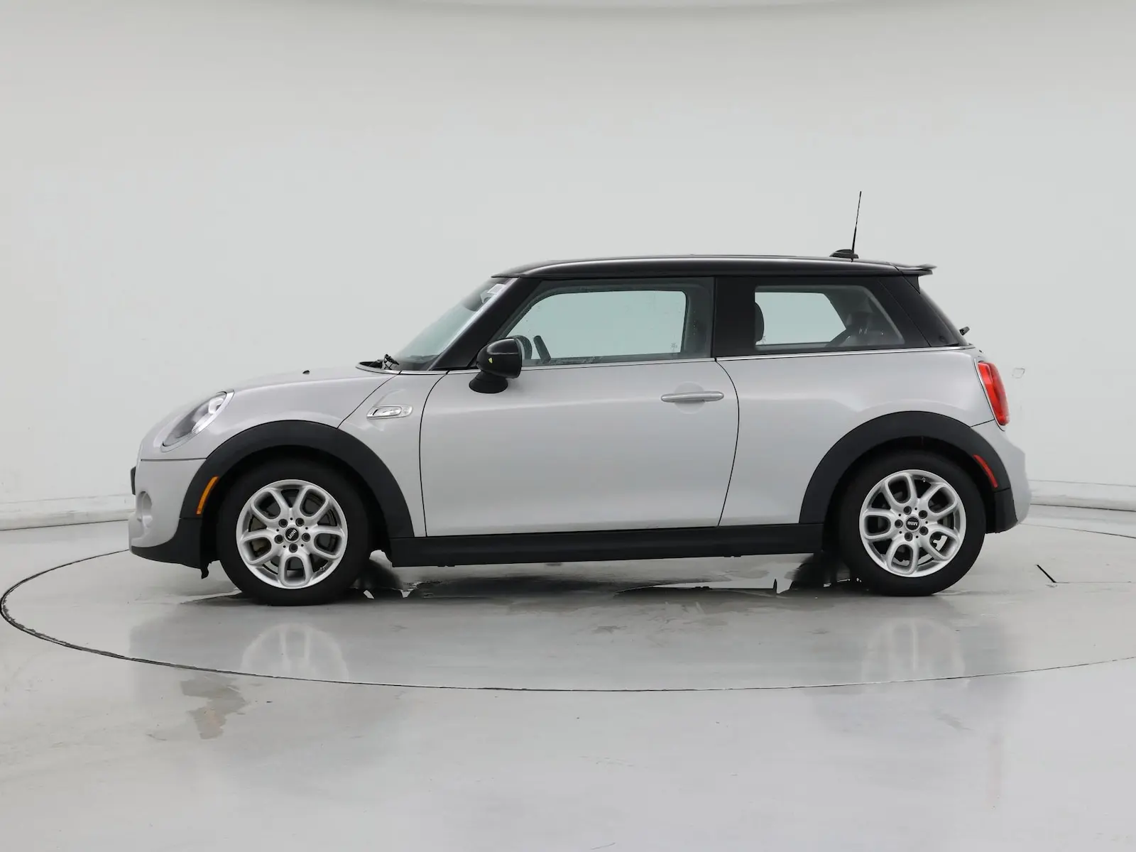 2015 MINI Cooper S photo 4
