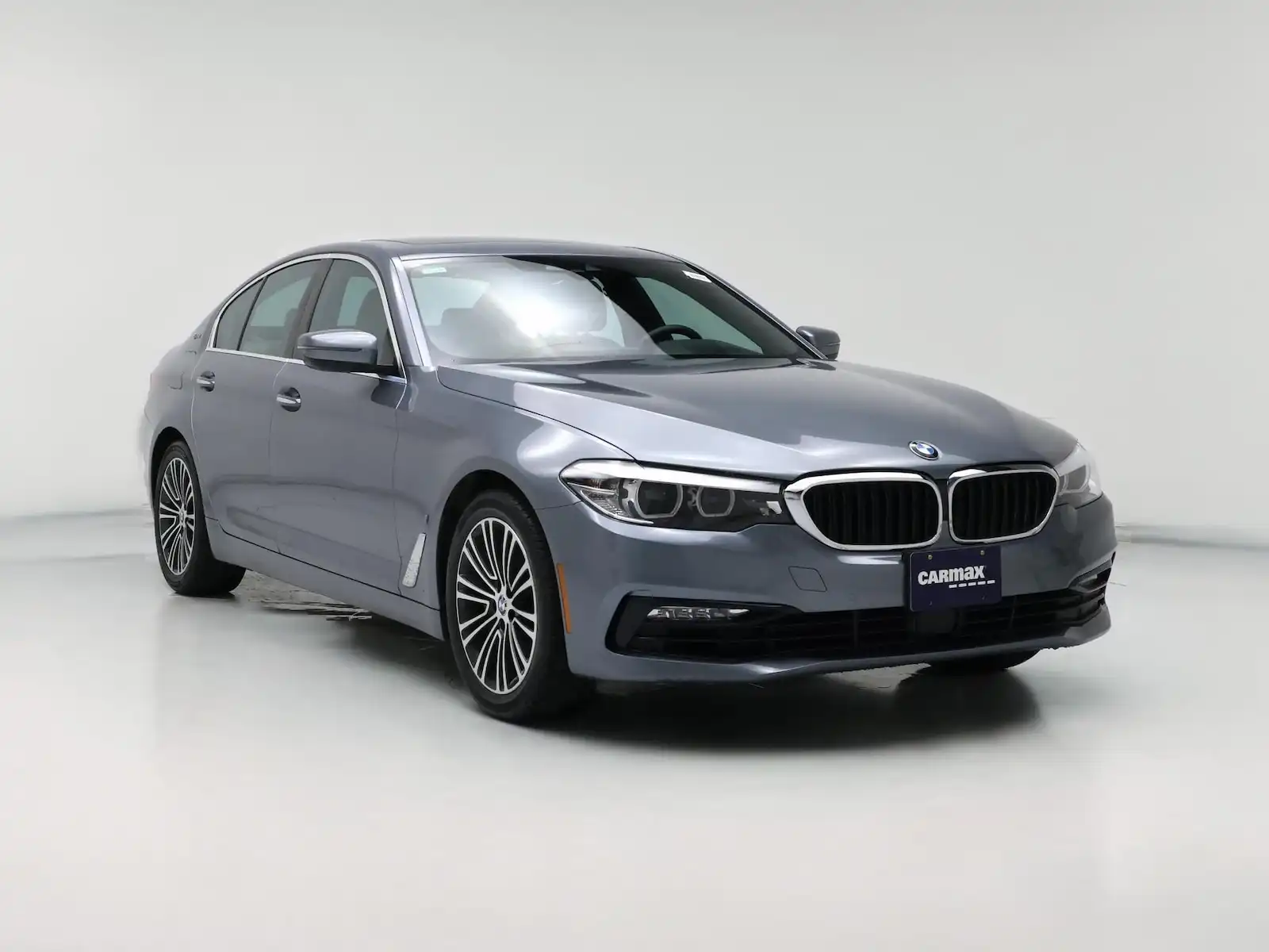 2018 BMW 5 Series 530e xDrive Sedan iPerformance's photo