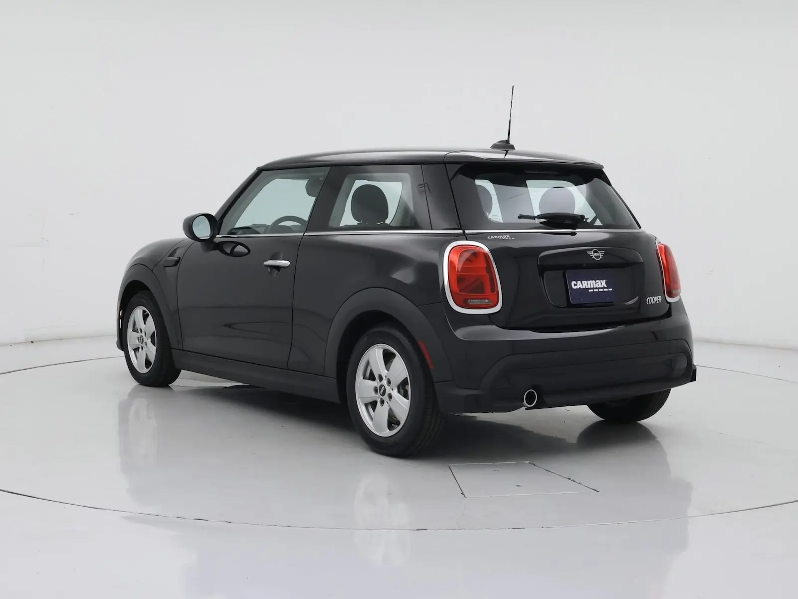 2024 MINI Hardtop Cooper photo 3