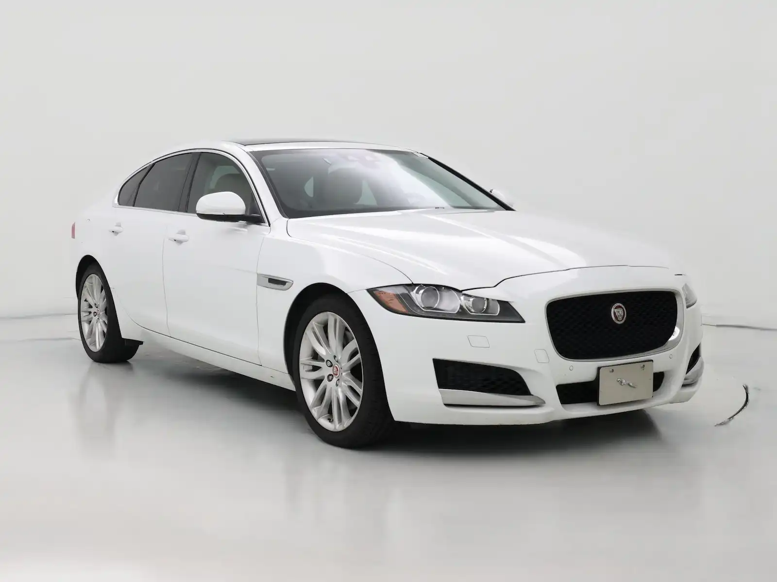 2017 Jaguar XF 35t Prestige's photo