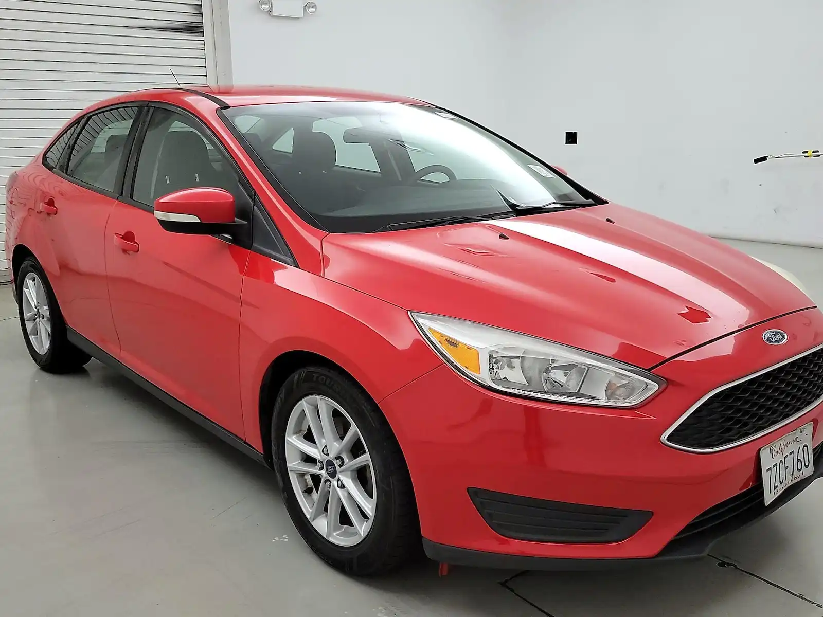 2017 Ford Focus SE Sedan's photo