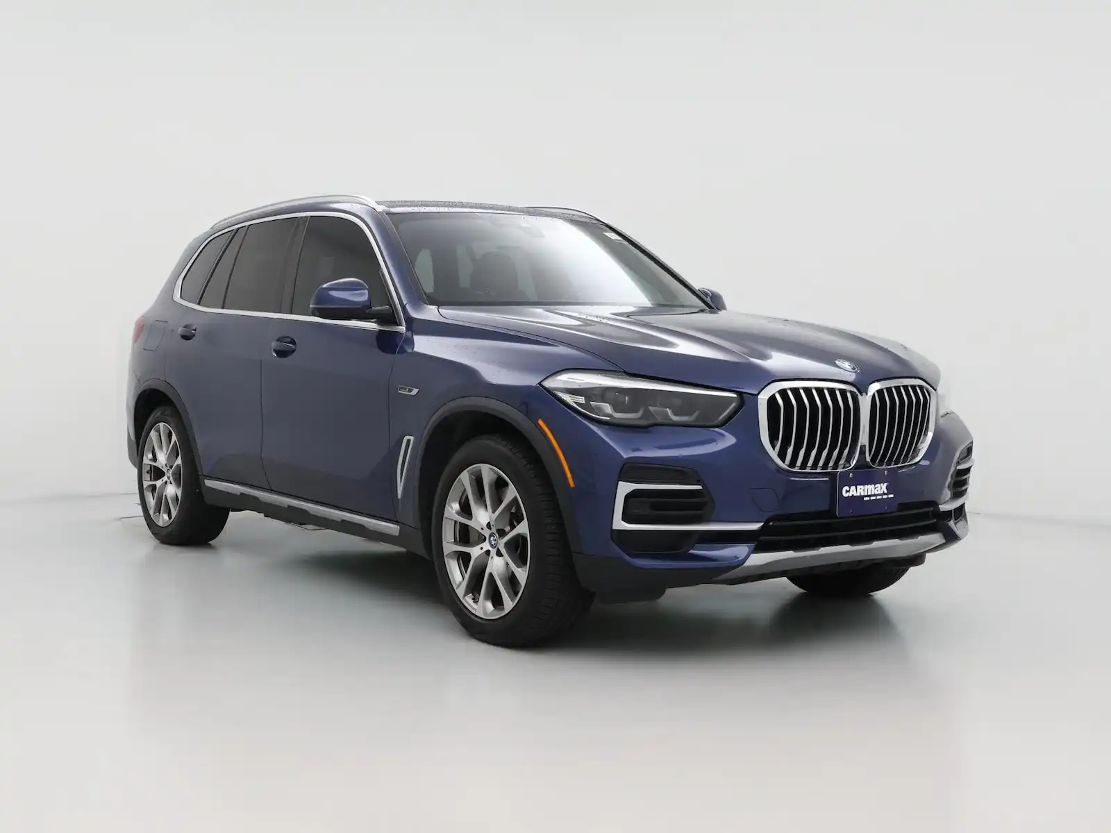 2022 BMW X5 xDrive45e's photo