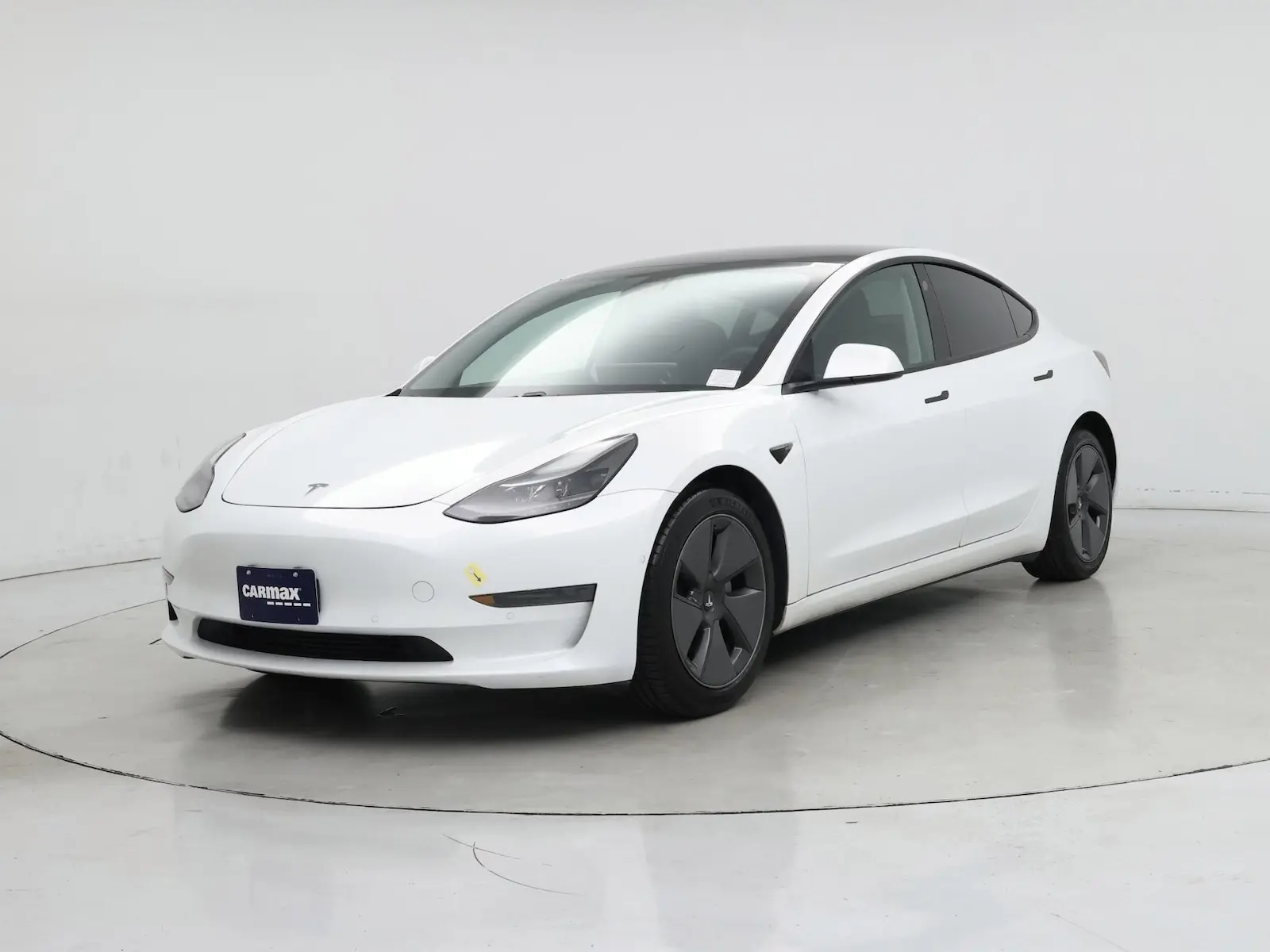 2021 Tesla Model 3 Standard Range Plus photo 5