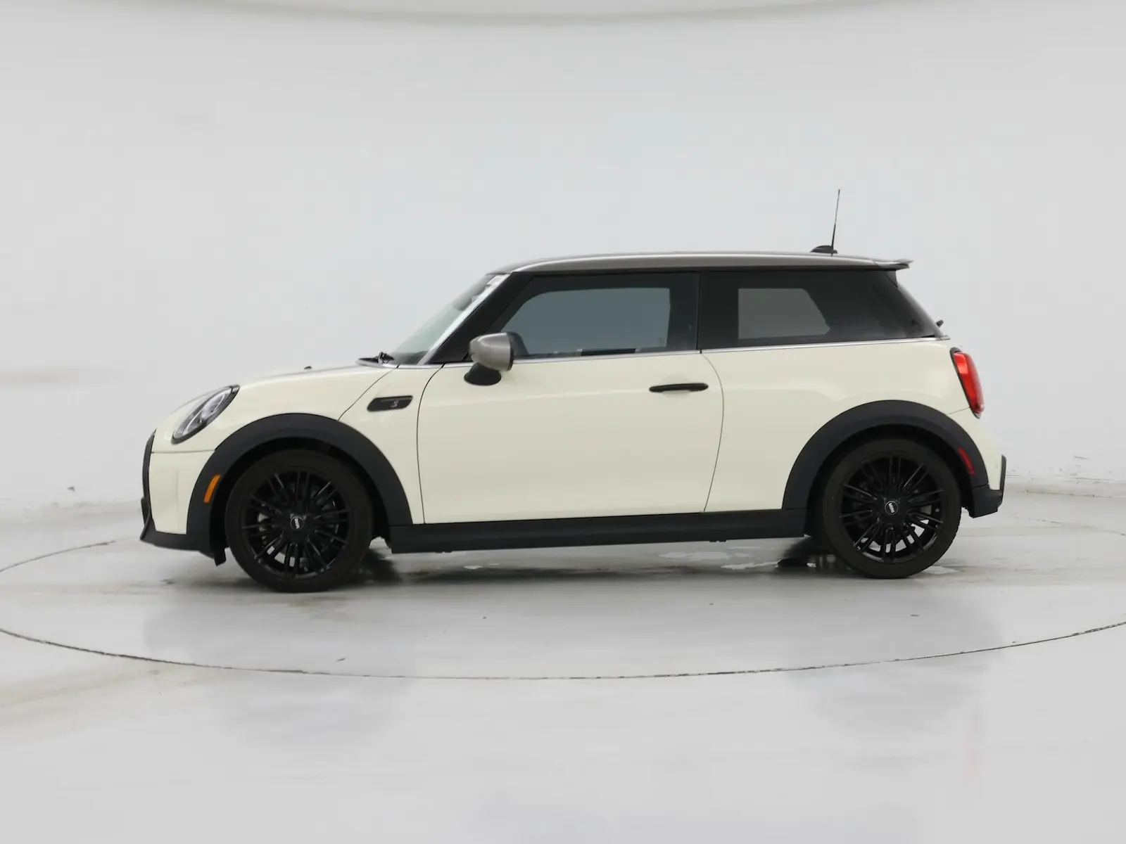 2023 MINI Cooper Cooper Hardtop S photo 4