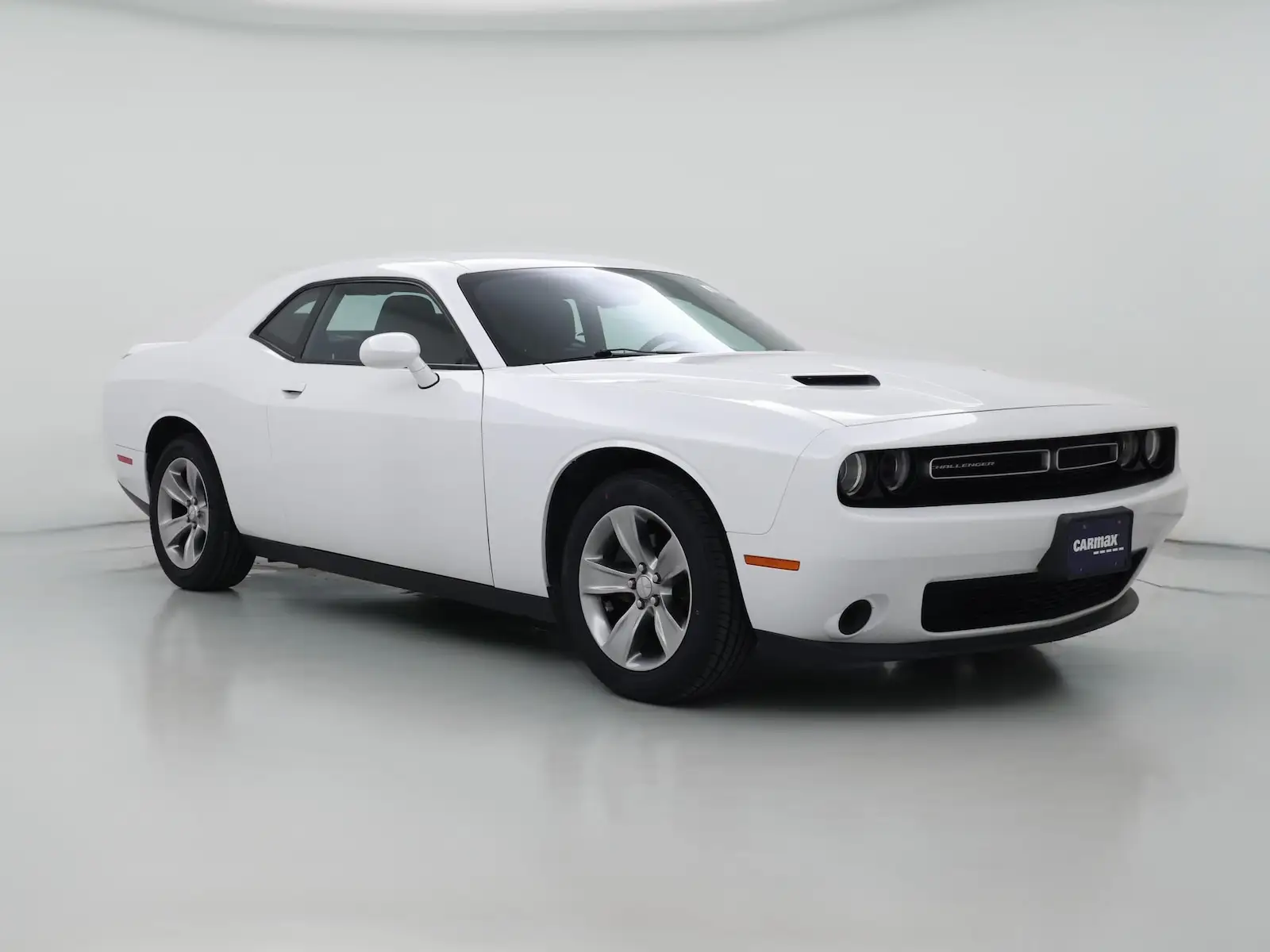 2019 Dodge Challenger SXT Auto photo 1