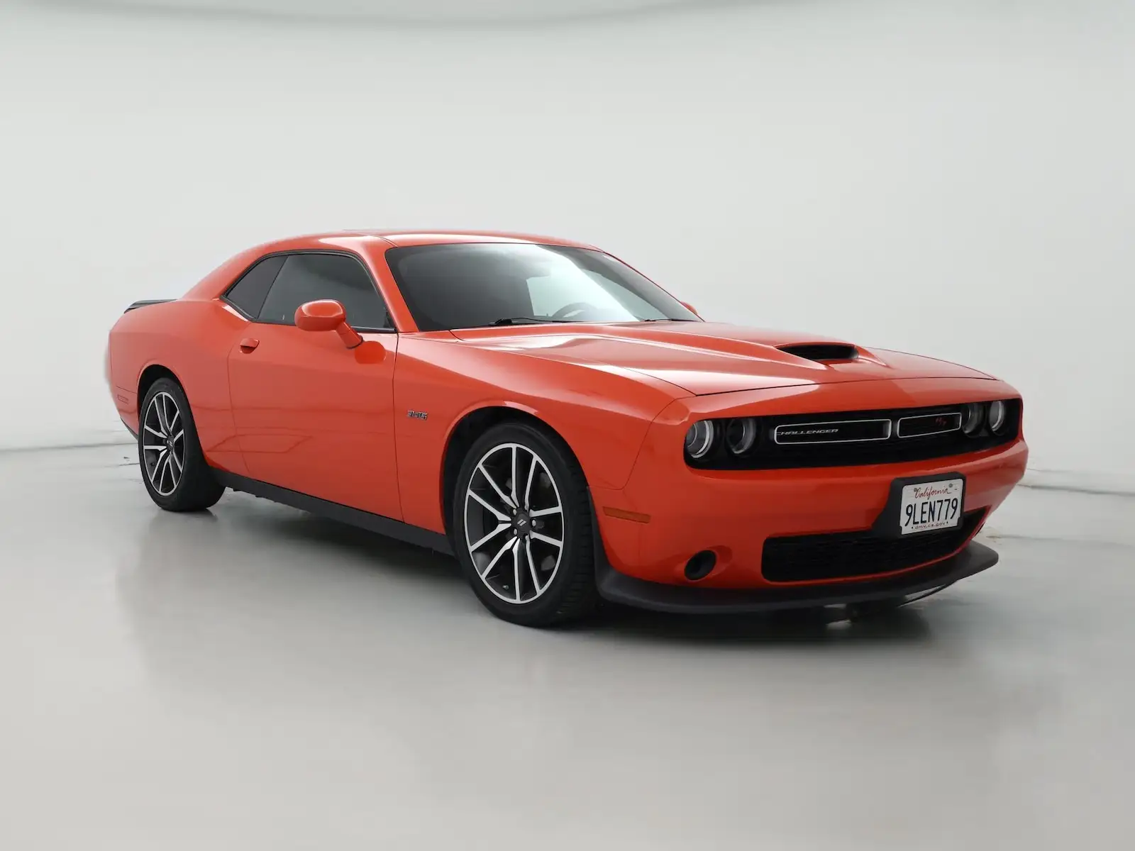2023 Dodge Challenger R/T photo 1