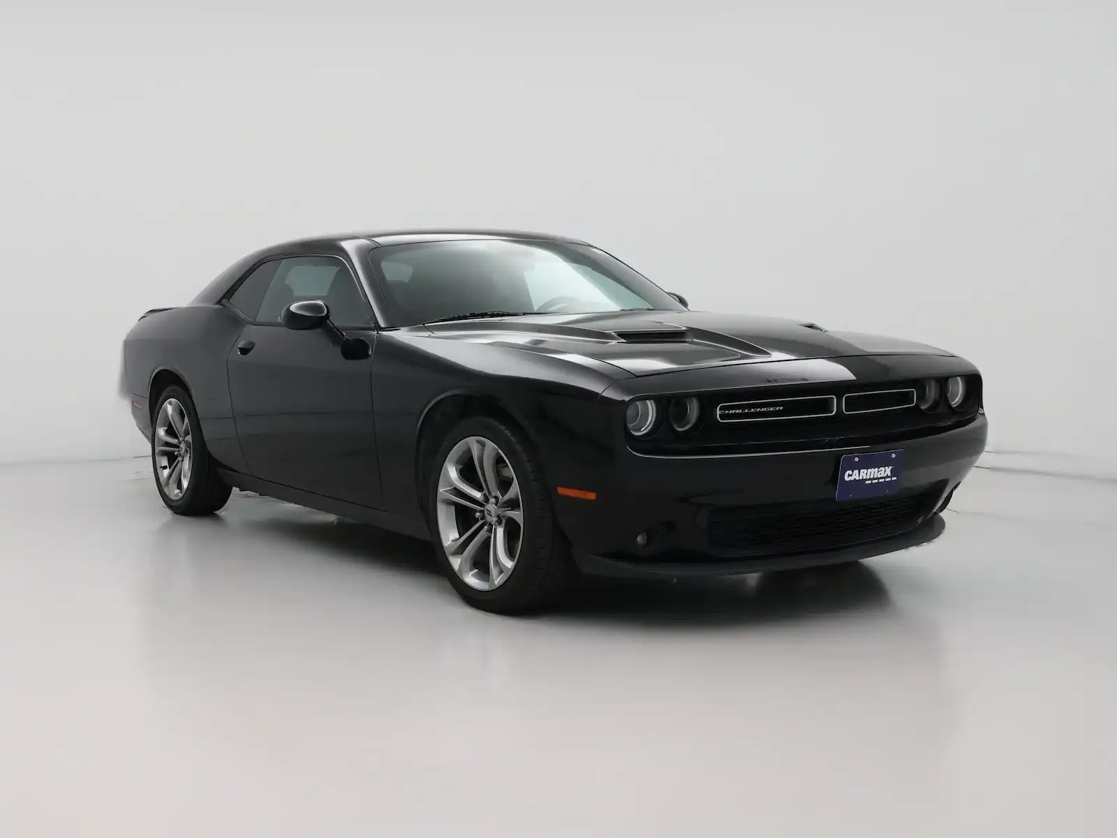 2017 Dodge Challenger SXT Plus's photo