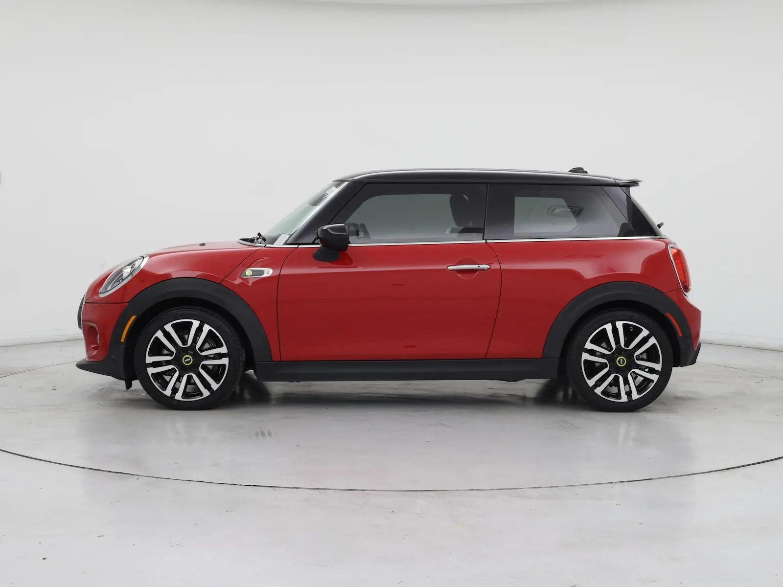 2021 MINI Hardtop Cooper SE photo 4