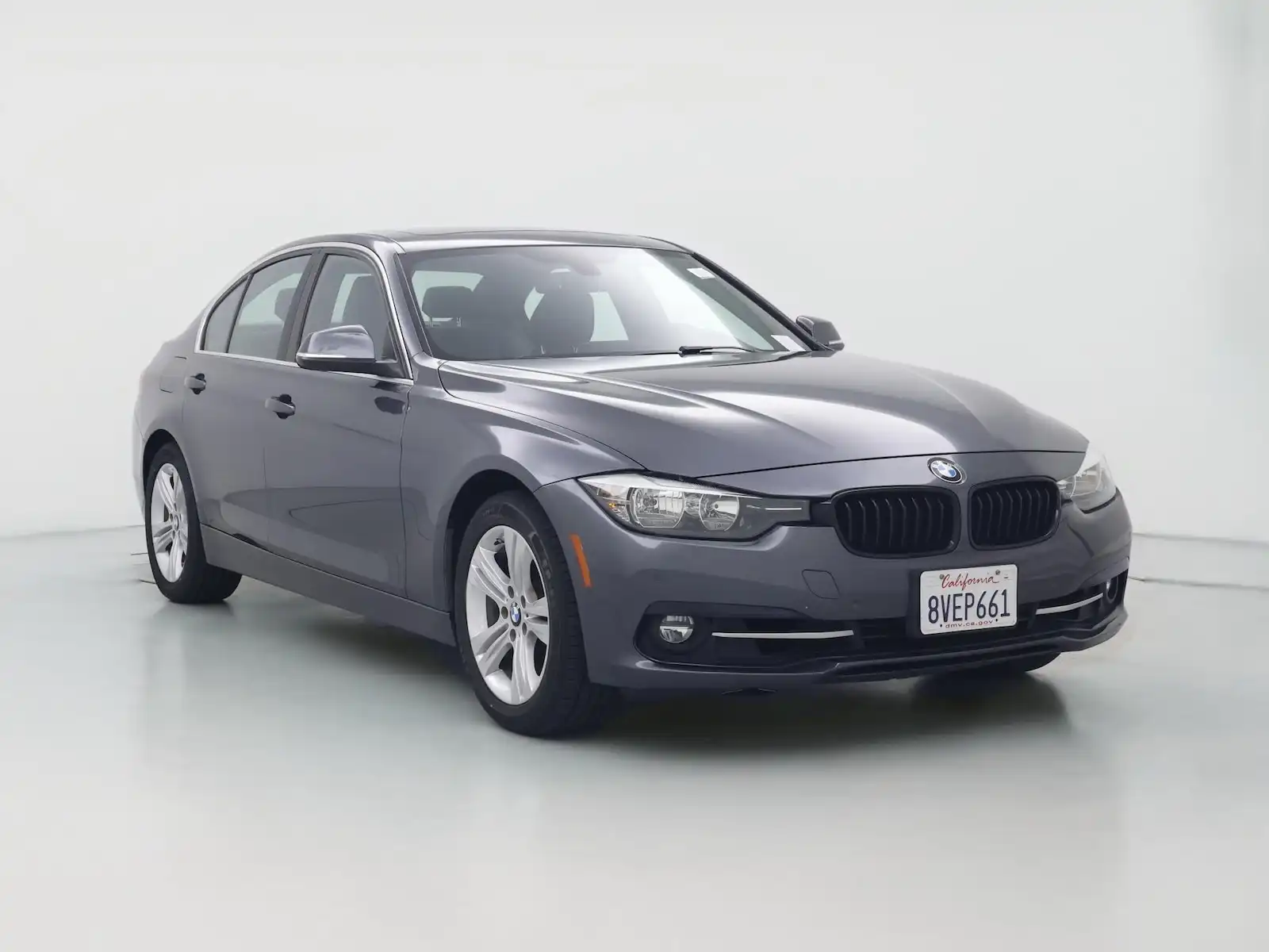 2017 BMW 3 Series 330i Sedan's photo