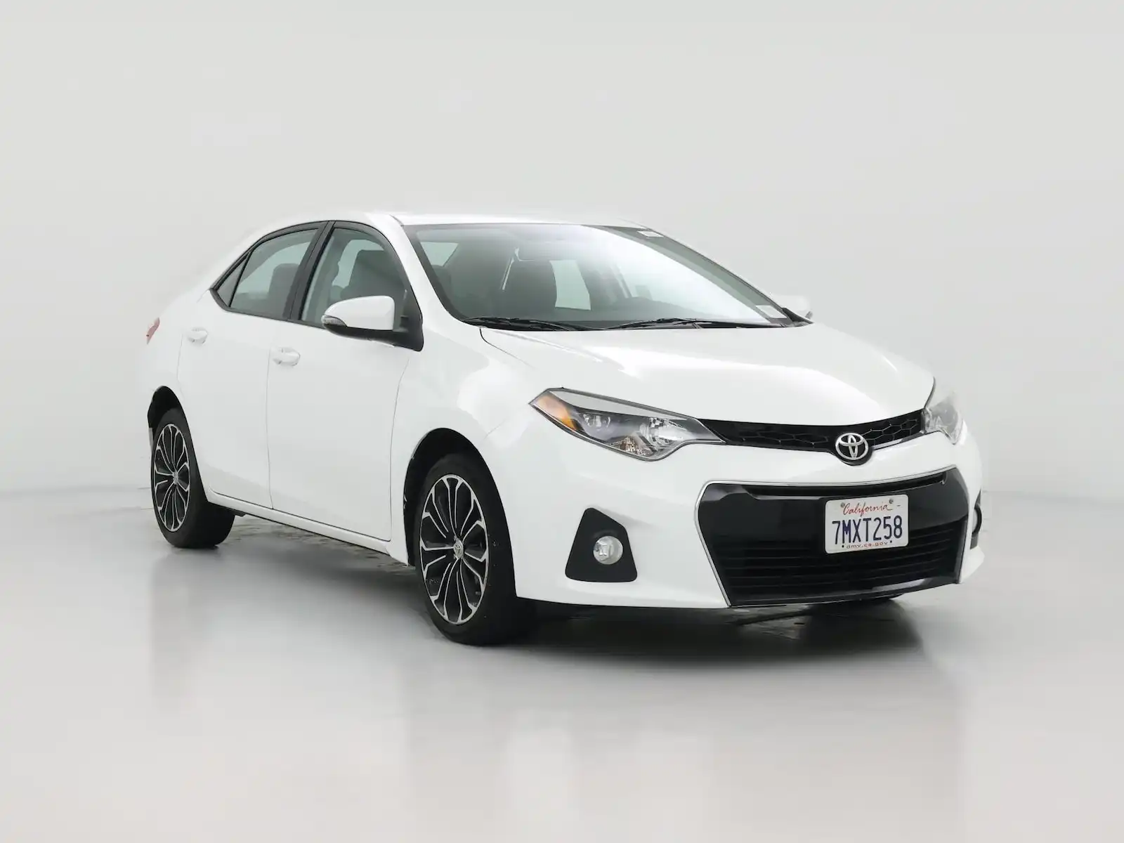 2015 Toyota Corolla S Plus AT's photo