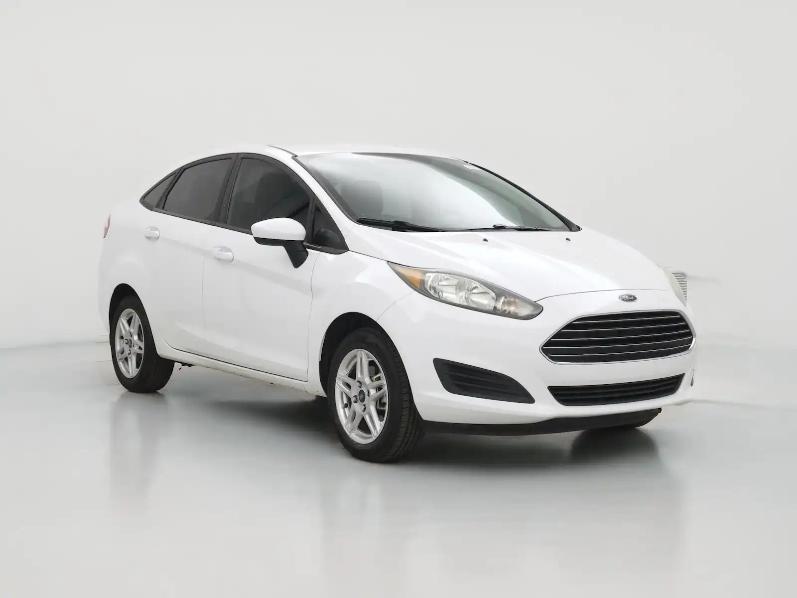 2018 Ford Fiesta SE Sedan's photo