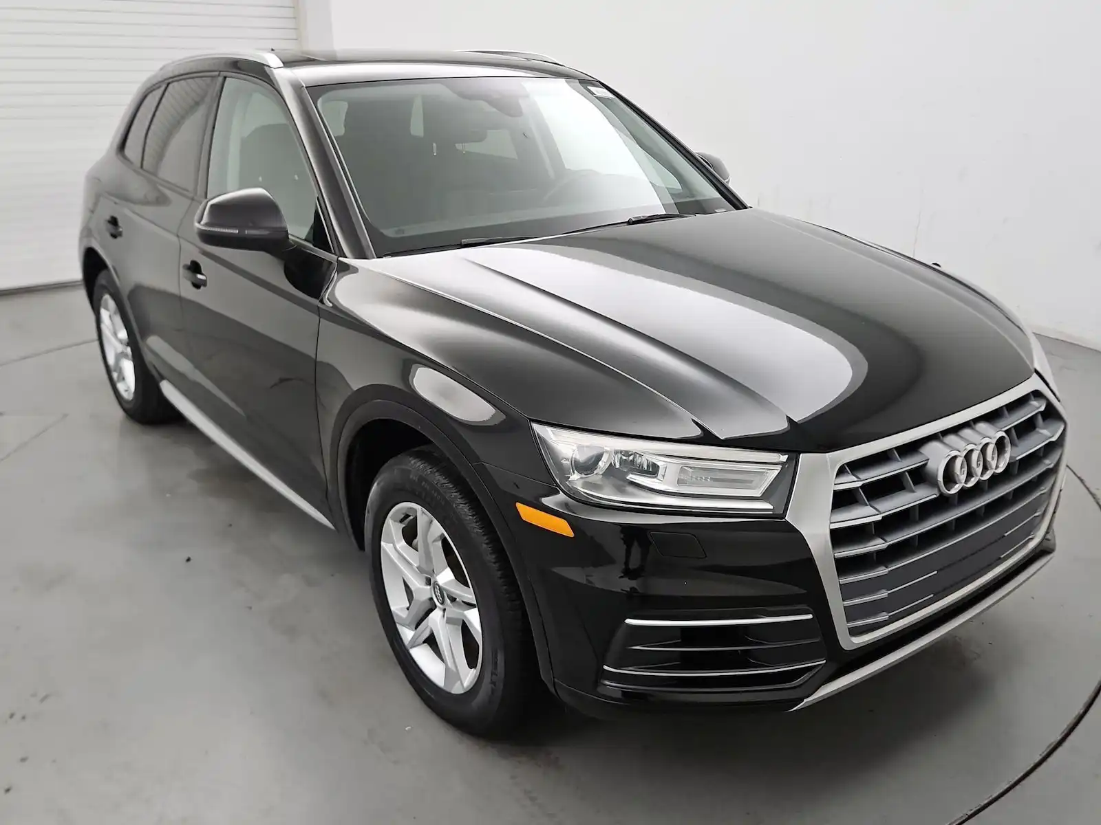 2018 Audi Q5 2.0T Premium quattro S tronic's photo