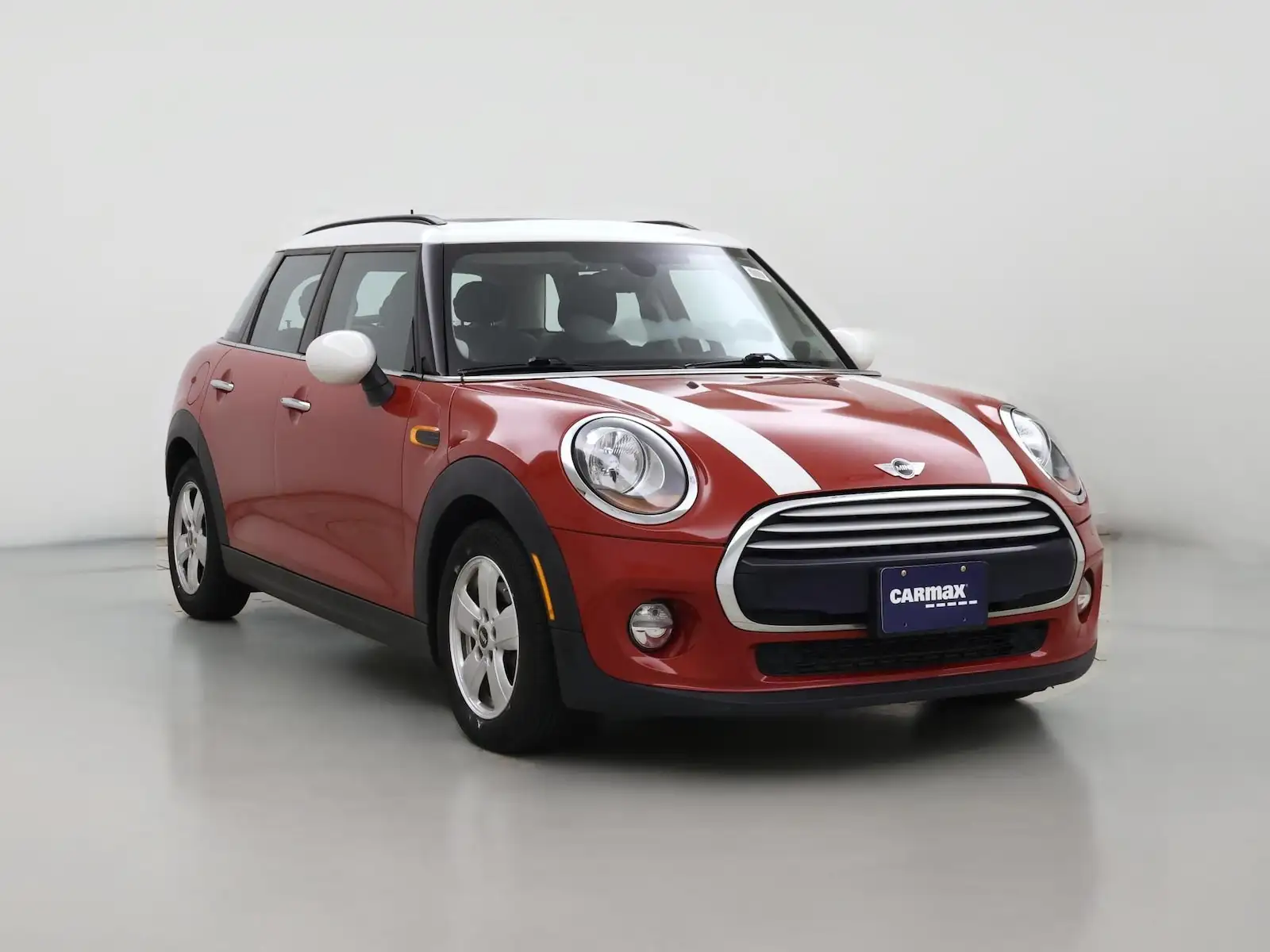 2015 MINI Cooper 4 Door's photo