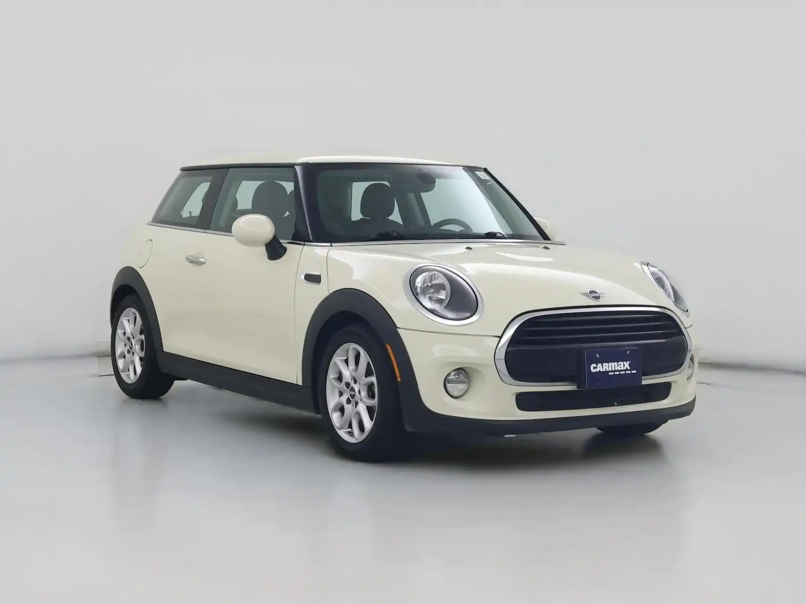 2019 MINI Hardtop Cooper Signature's photo