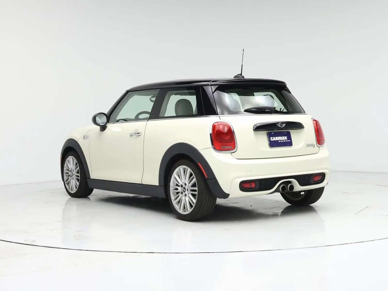 2015 MINI Cooper S photo 3