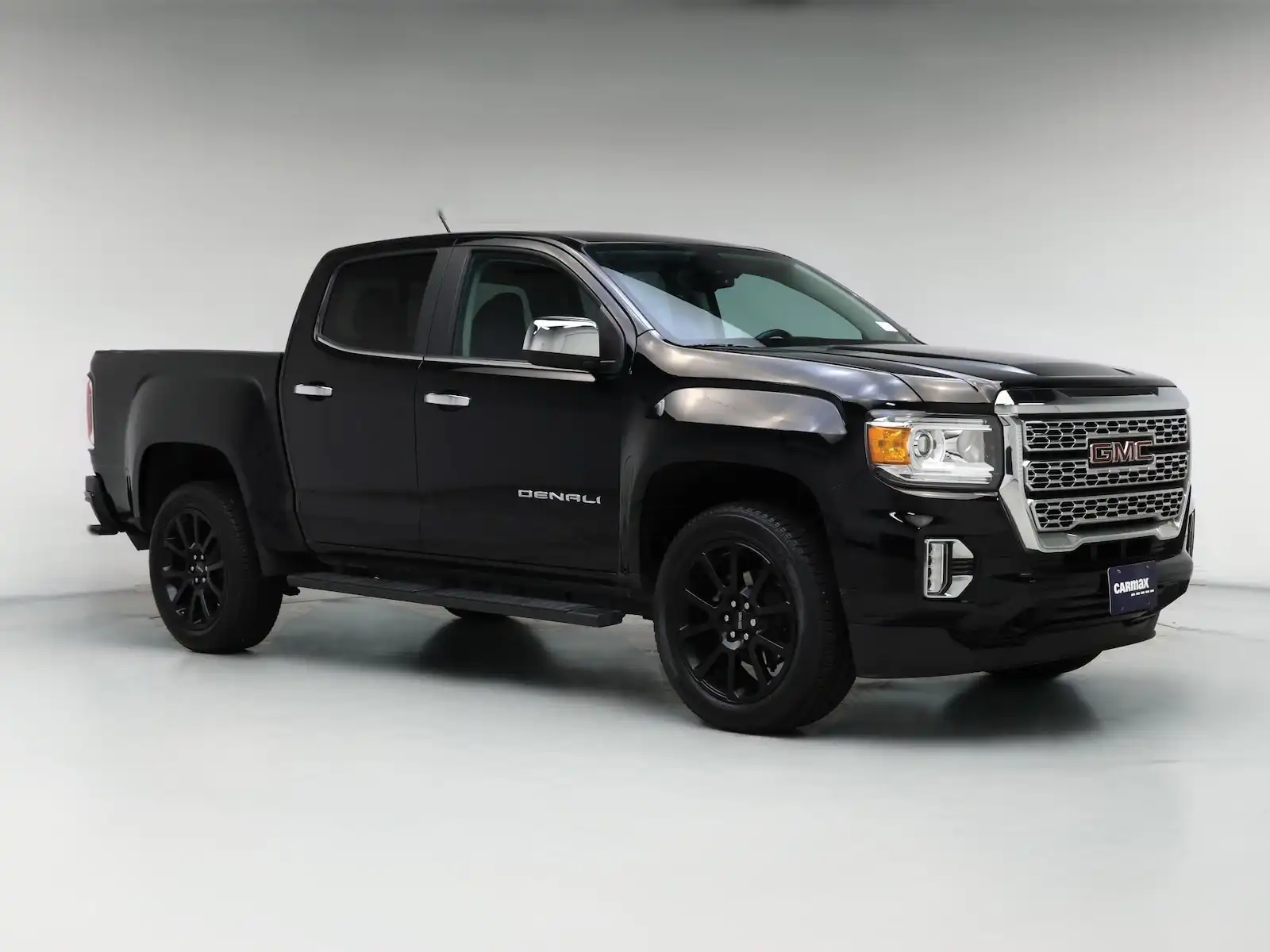 2022 GMC Canyon Denali 4WD Crew Cab Short Box's photo