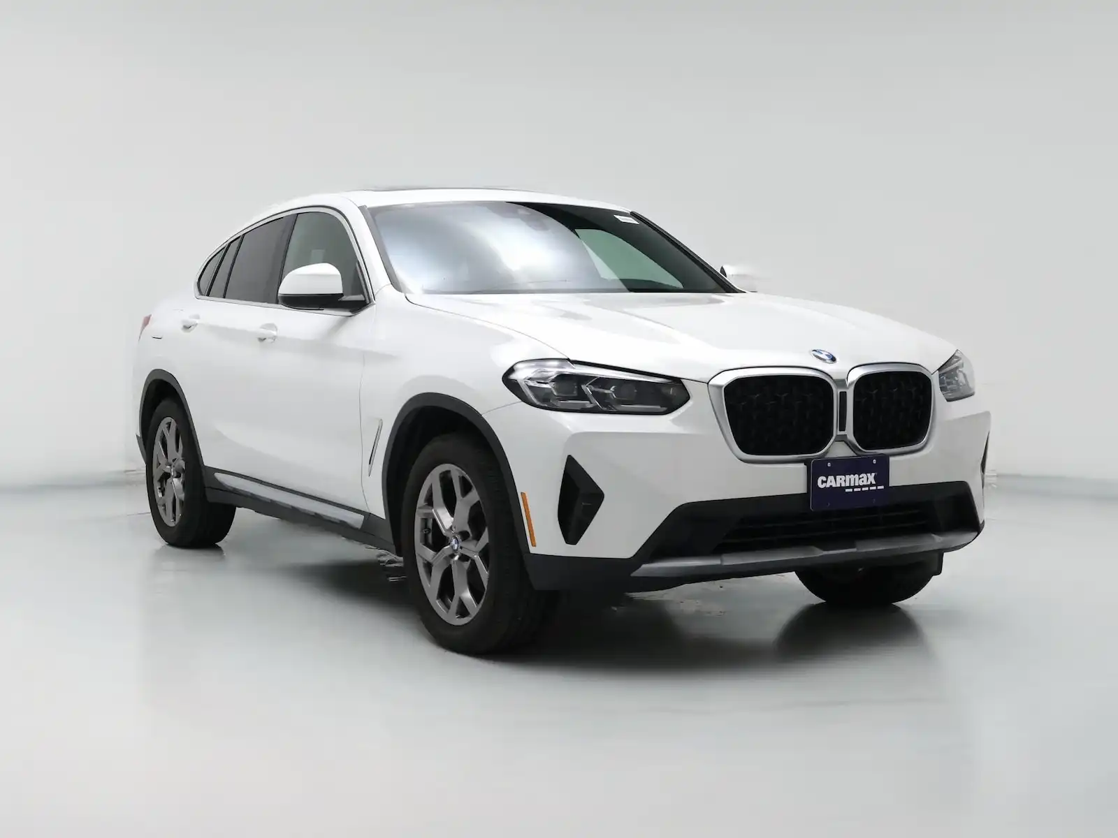 2022 BMW X4 xDrive30i's photo
