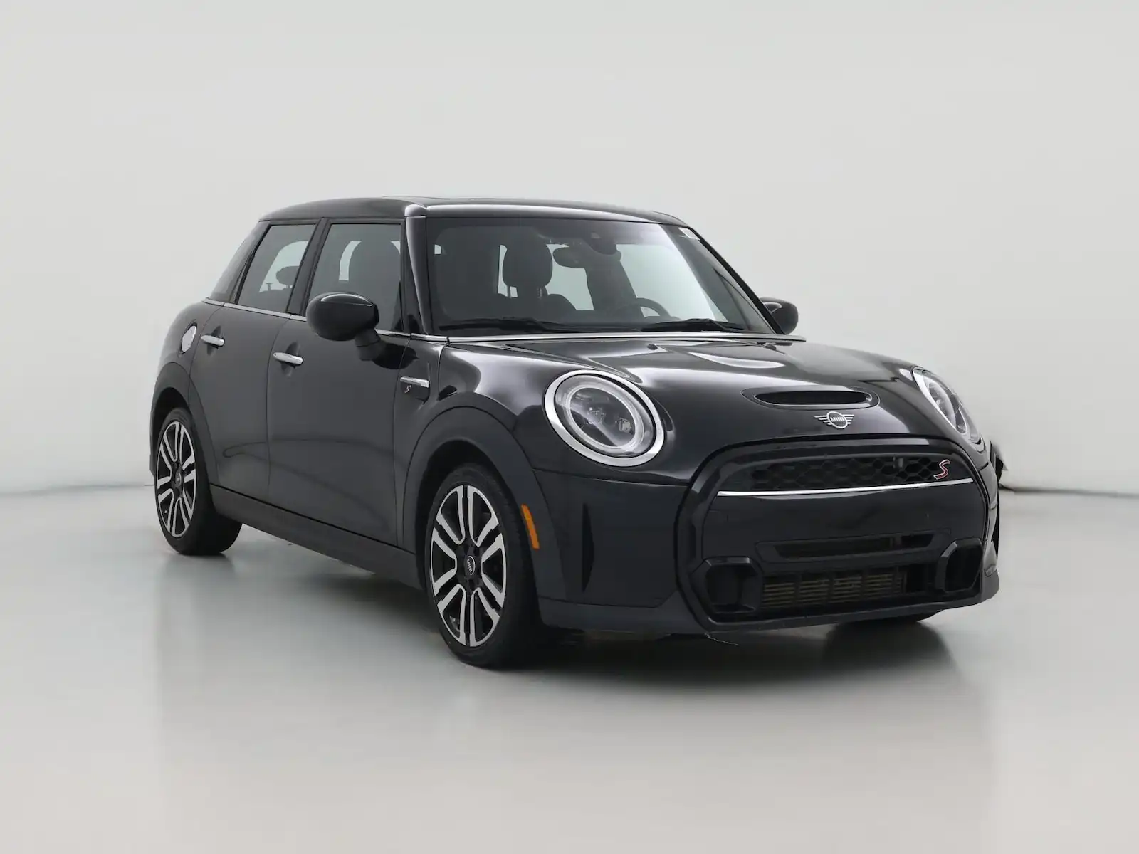 2023 MINI Hardtop Cooper S Classic's photo