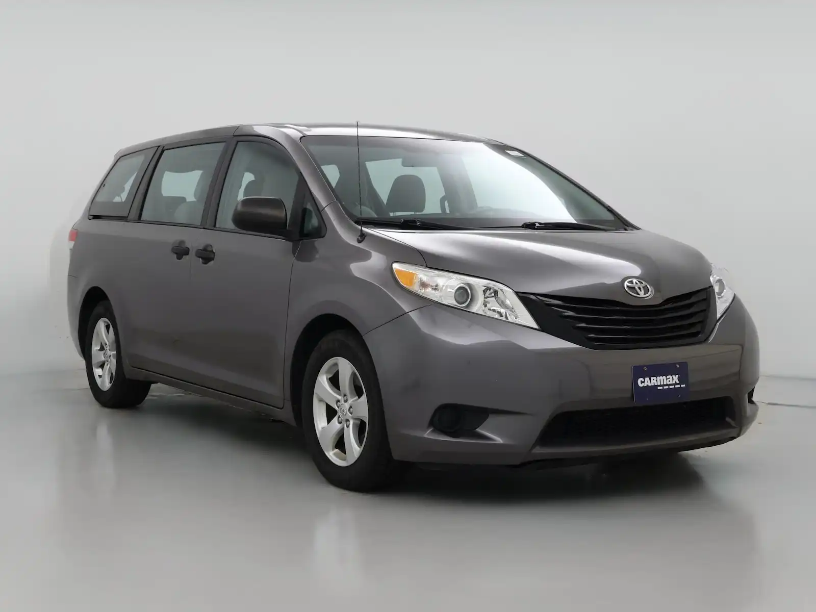 2014 Toyota Sienna L V6 7-Passenger's photo