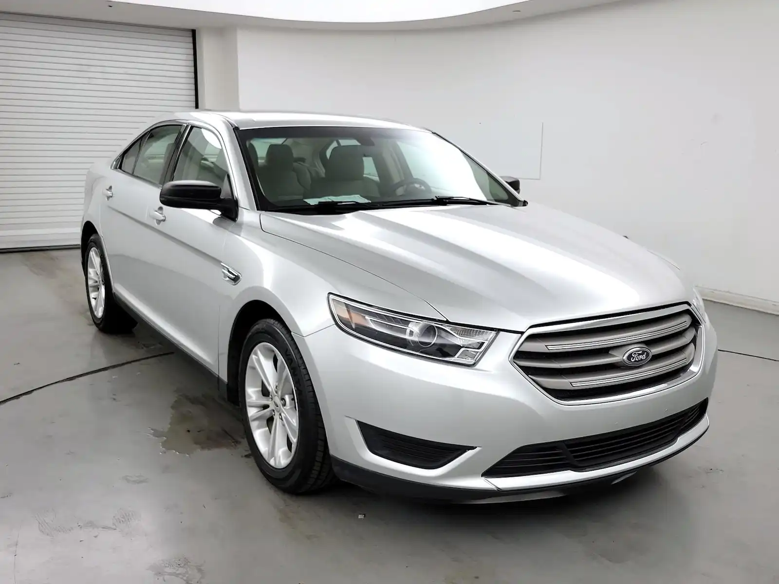 2017 Ford Taurus SE FWD's photo