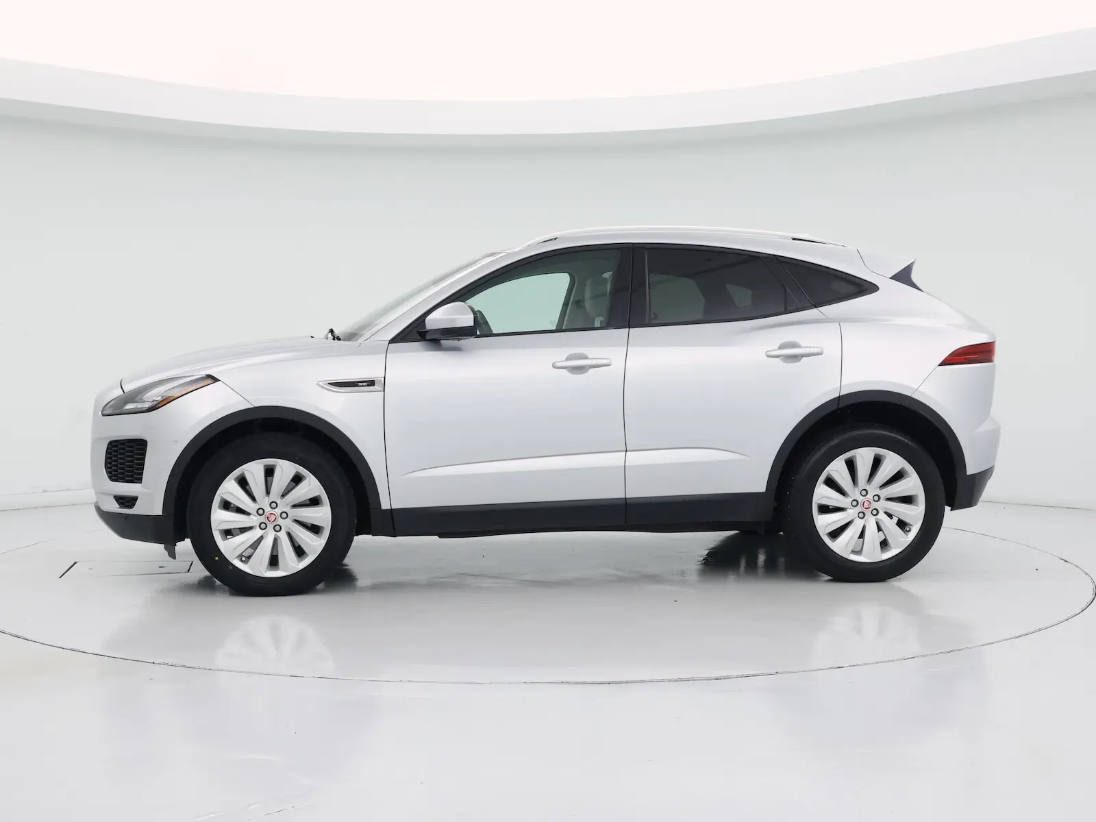 2019 Jaguar E-PACE P250 AWD SE photo 4
