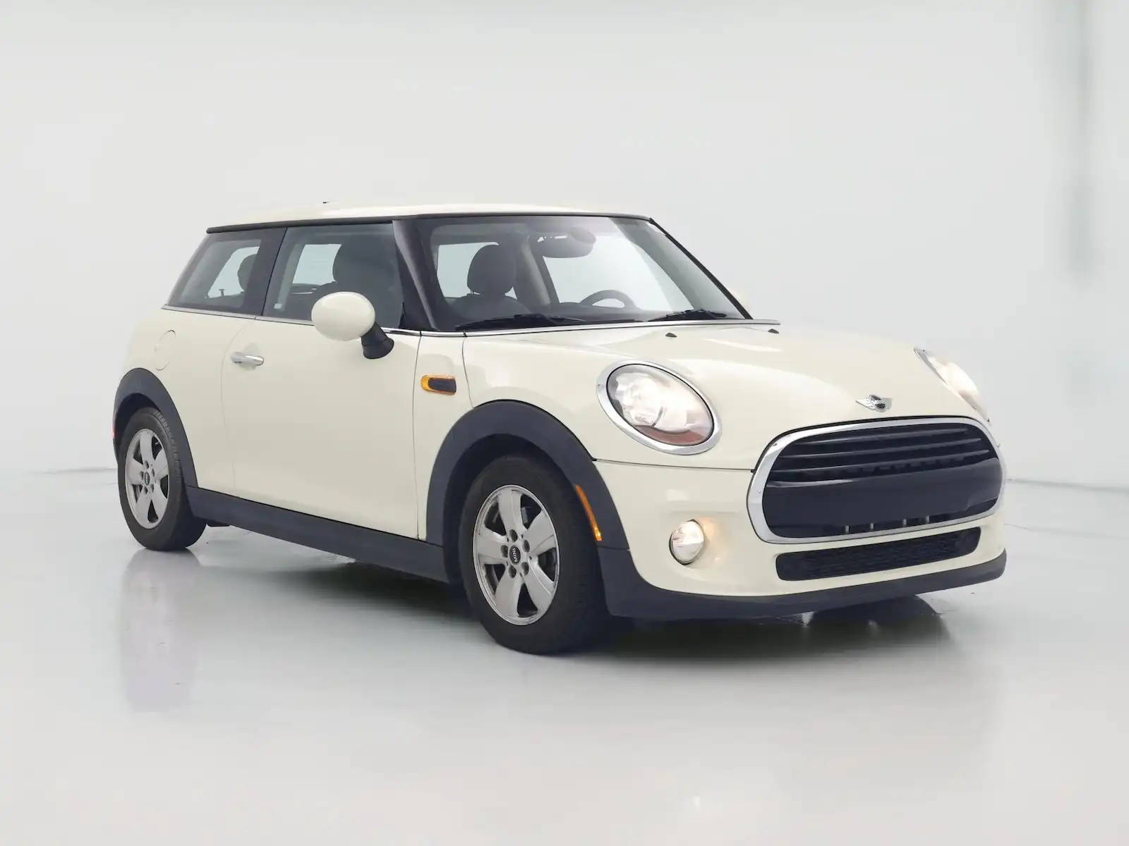 2017 MINI Cooper Base's photo