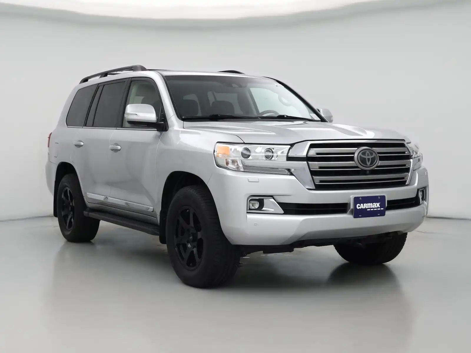 2018 Toyota Land Cruiser Base's photo
