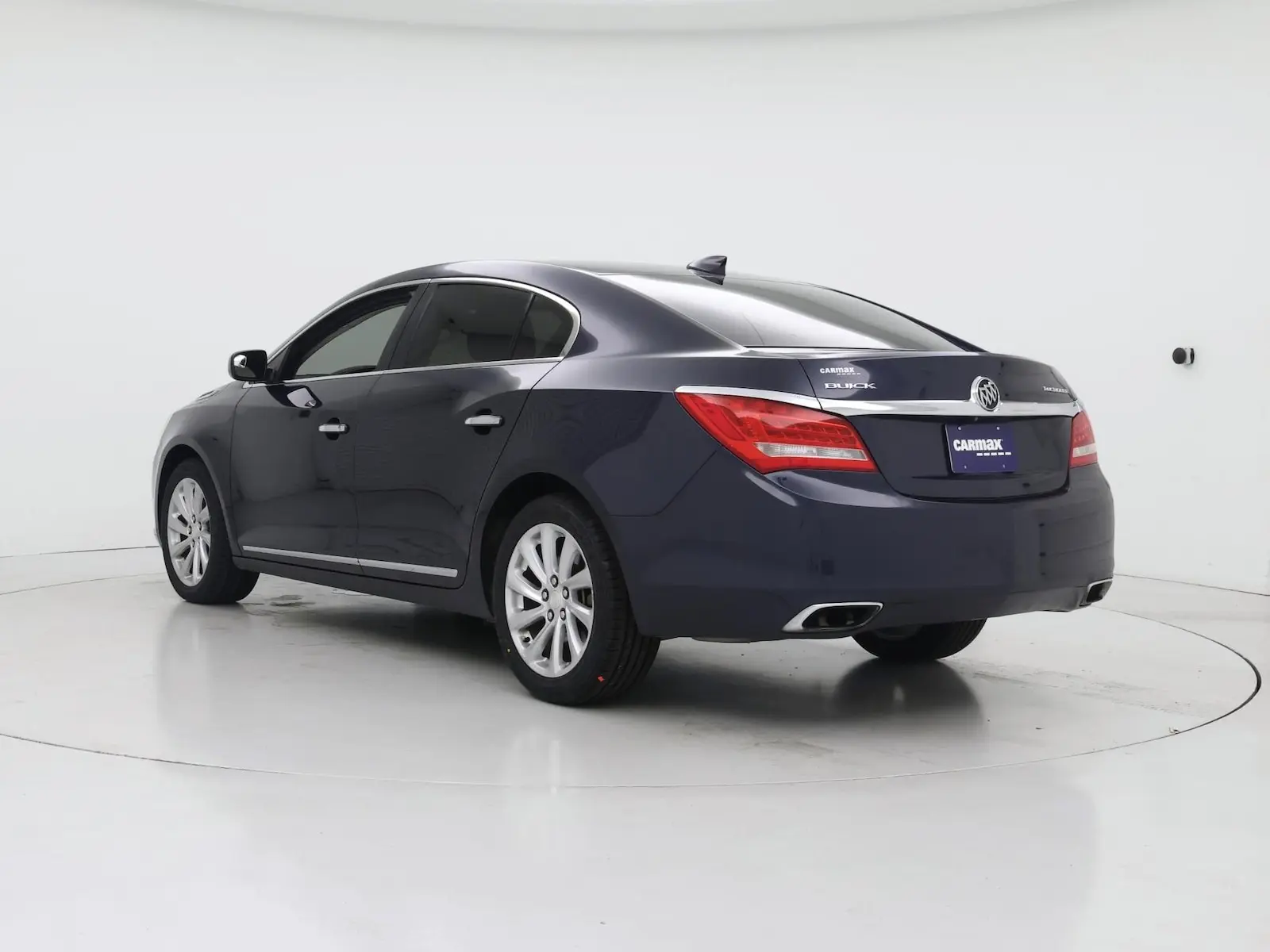 2016 Buick LaCrosse Base photo 3