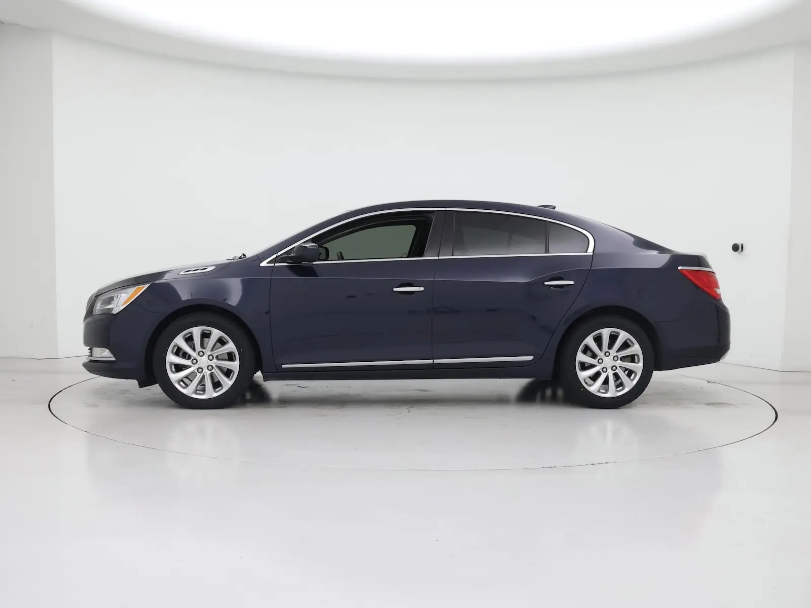 2016 Buick LaCrosse Base photo 4