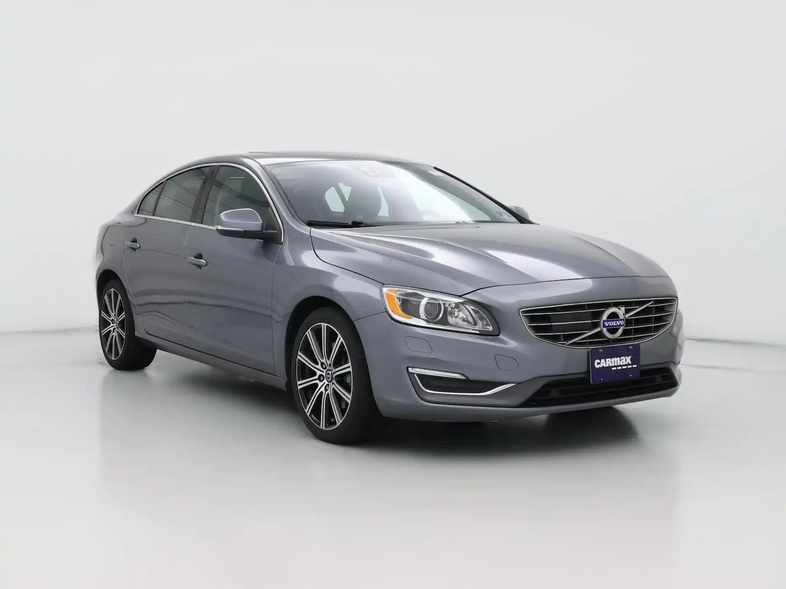 2016 Volvo S60 T5 AWD Inscription Platinum's photo