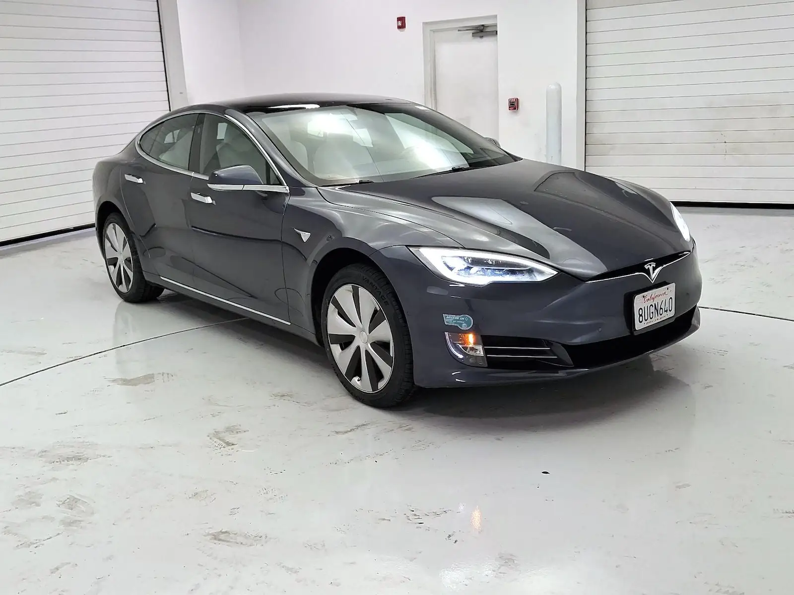 2021 Tesla Model S Long Range Plus photo 1