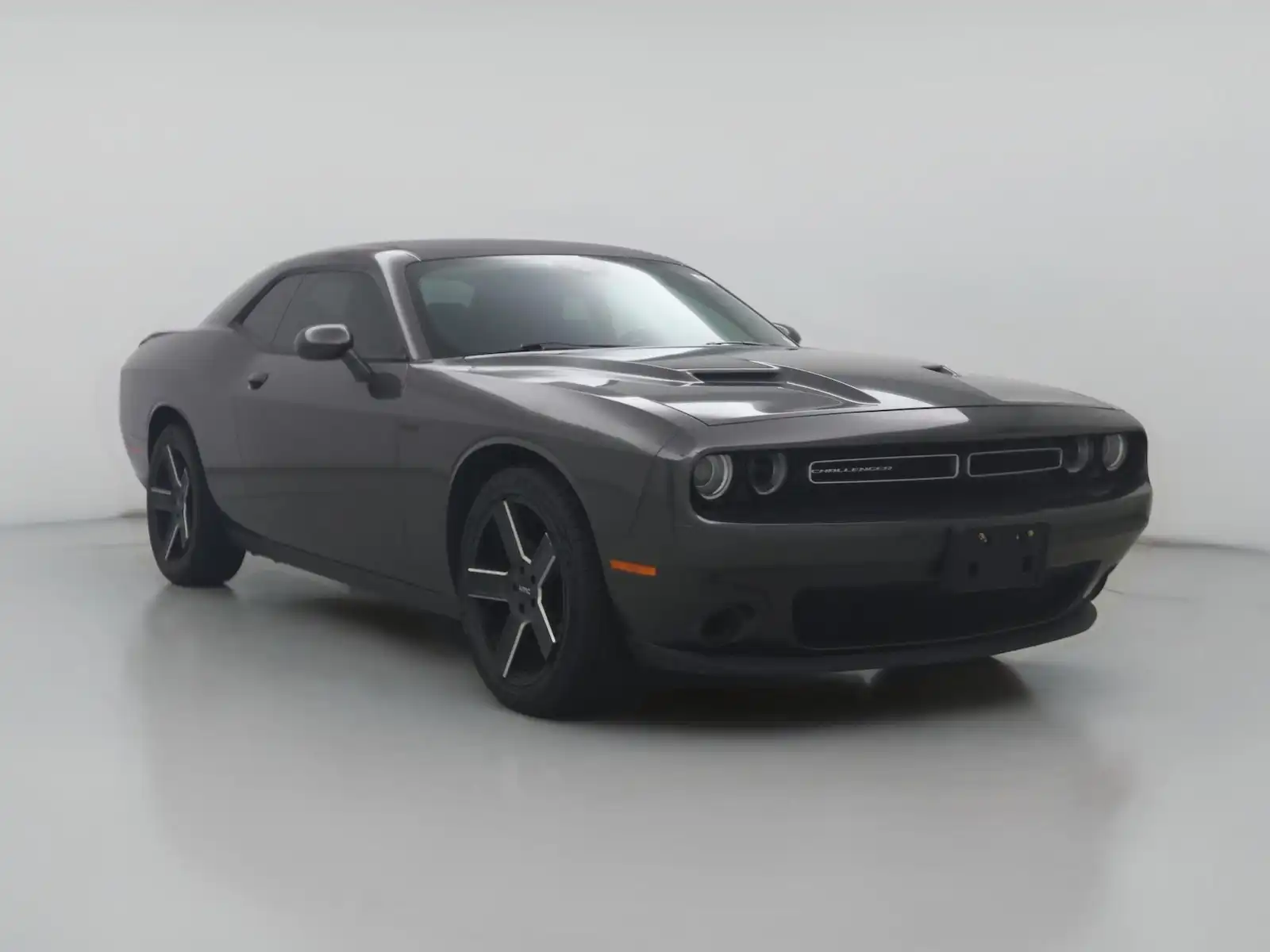 2016 Dodge Challenger SXT's photo