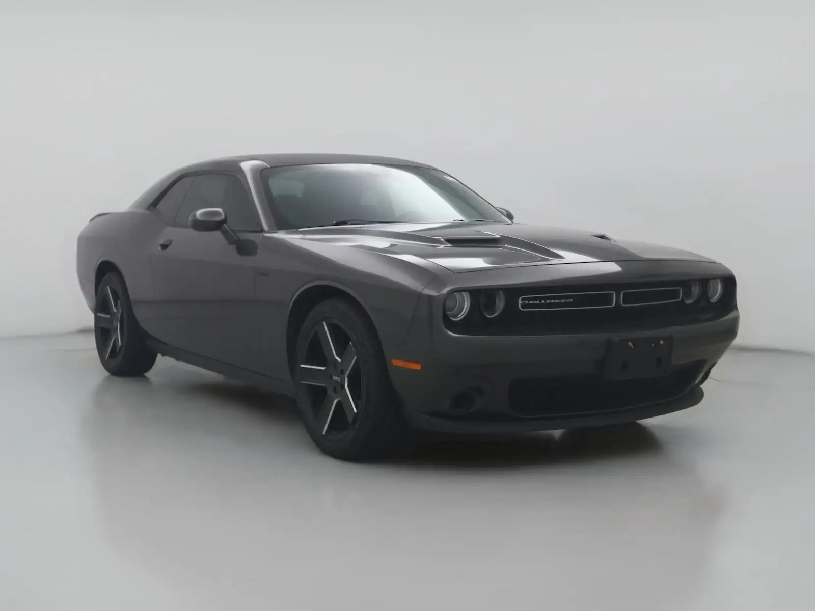 2016 Dodge Challenger SXT's photo