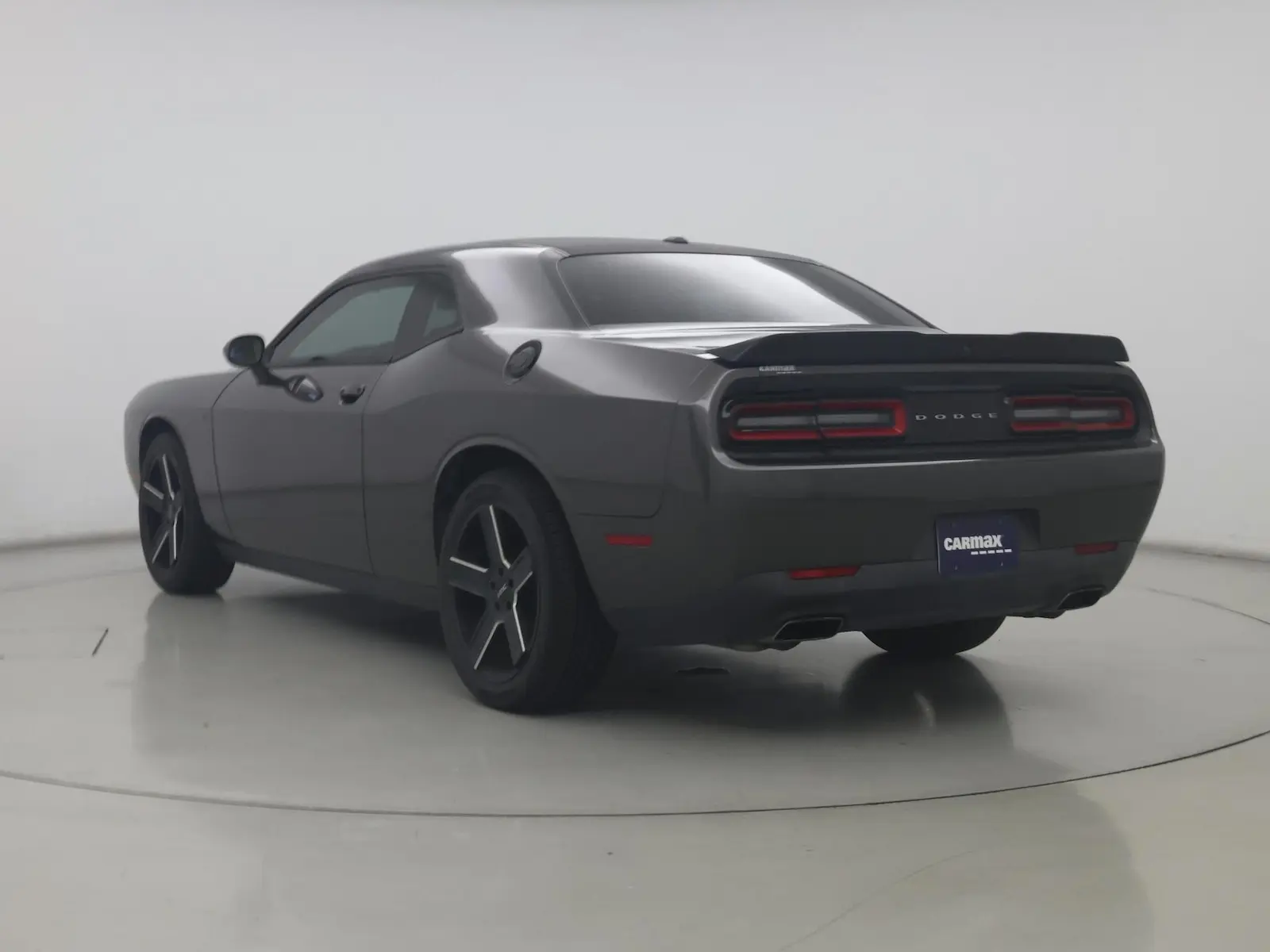2016 Dodge Challenger SXT photo 3