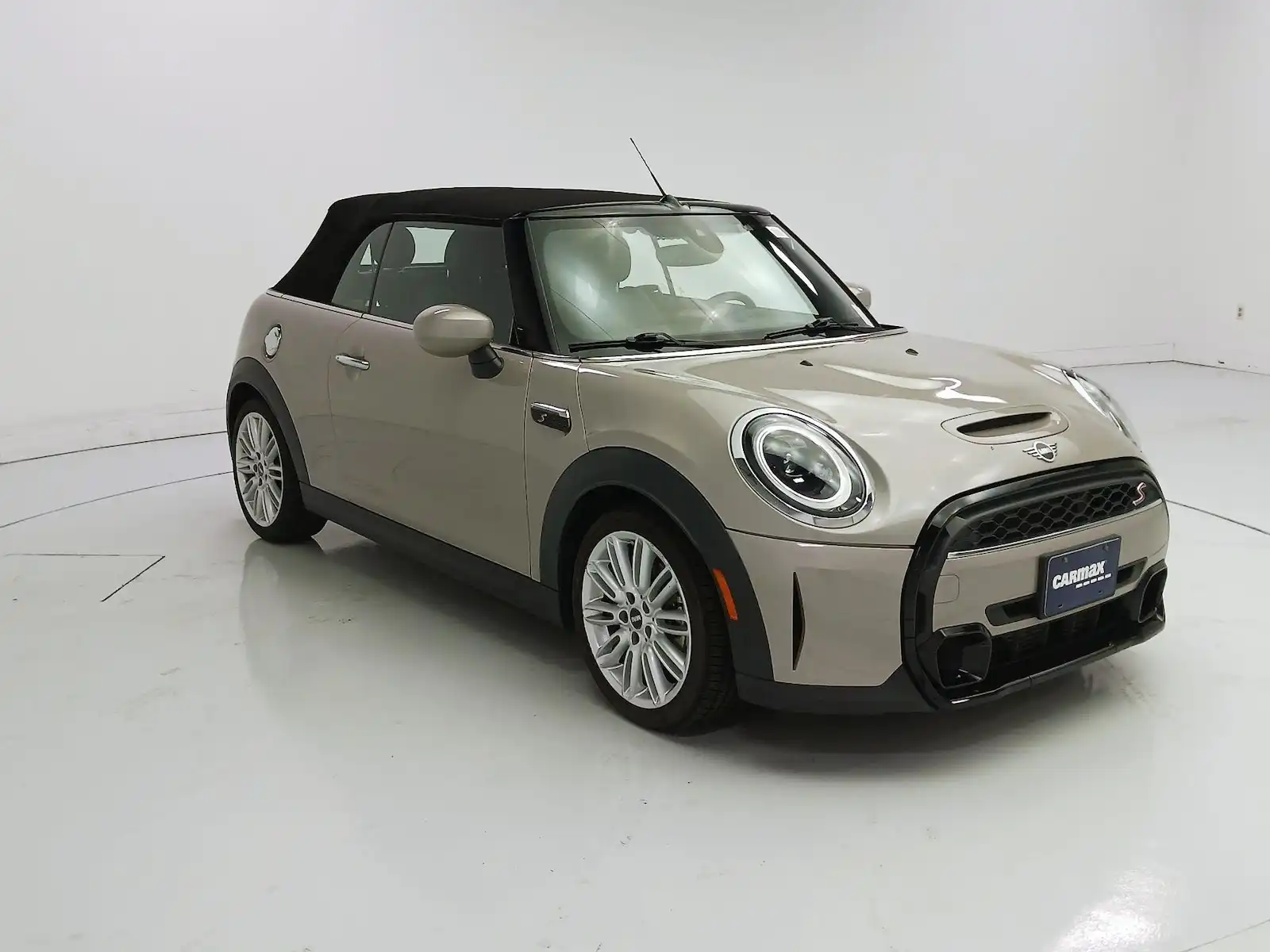 2024 MINI Convertible Cooper S's photo