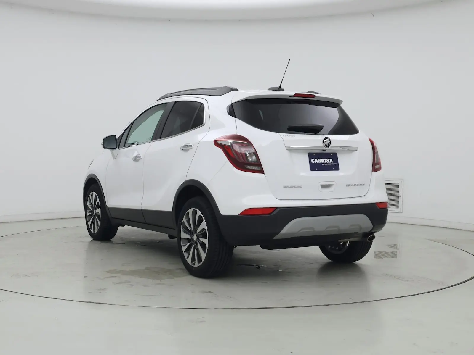2017 Buick Encore Preferred 2 photo 3