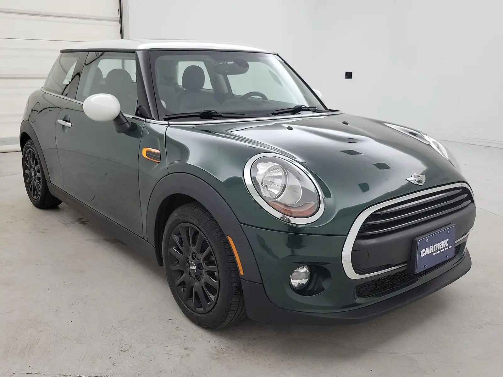 2017 MINI Cooper Base's photo