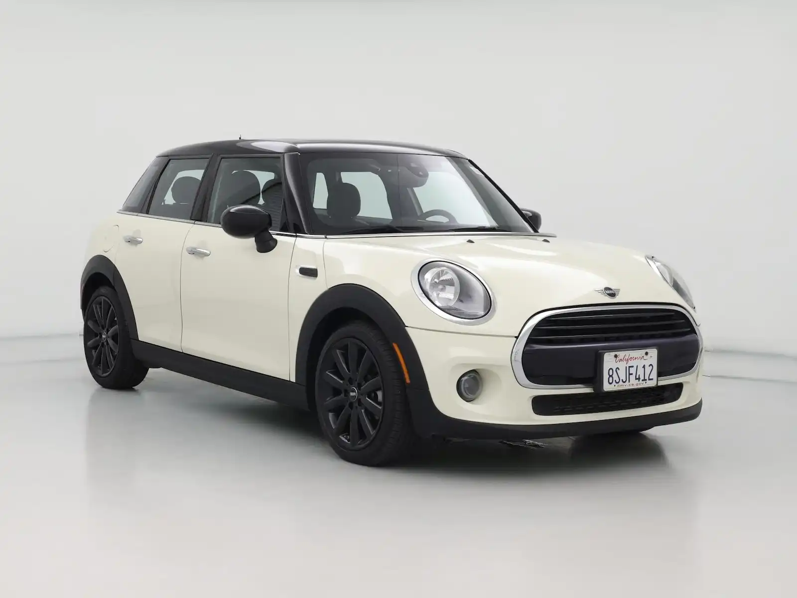 2021 MINI Hardtop Cooper Oxford Edition's photo
