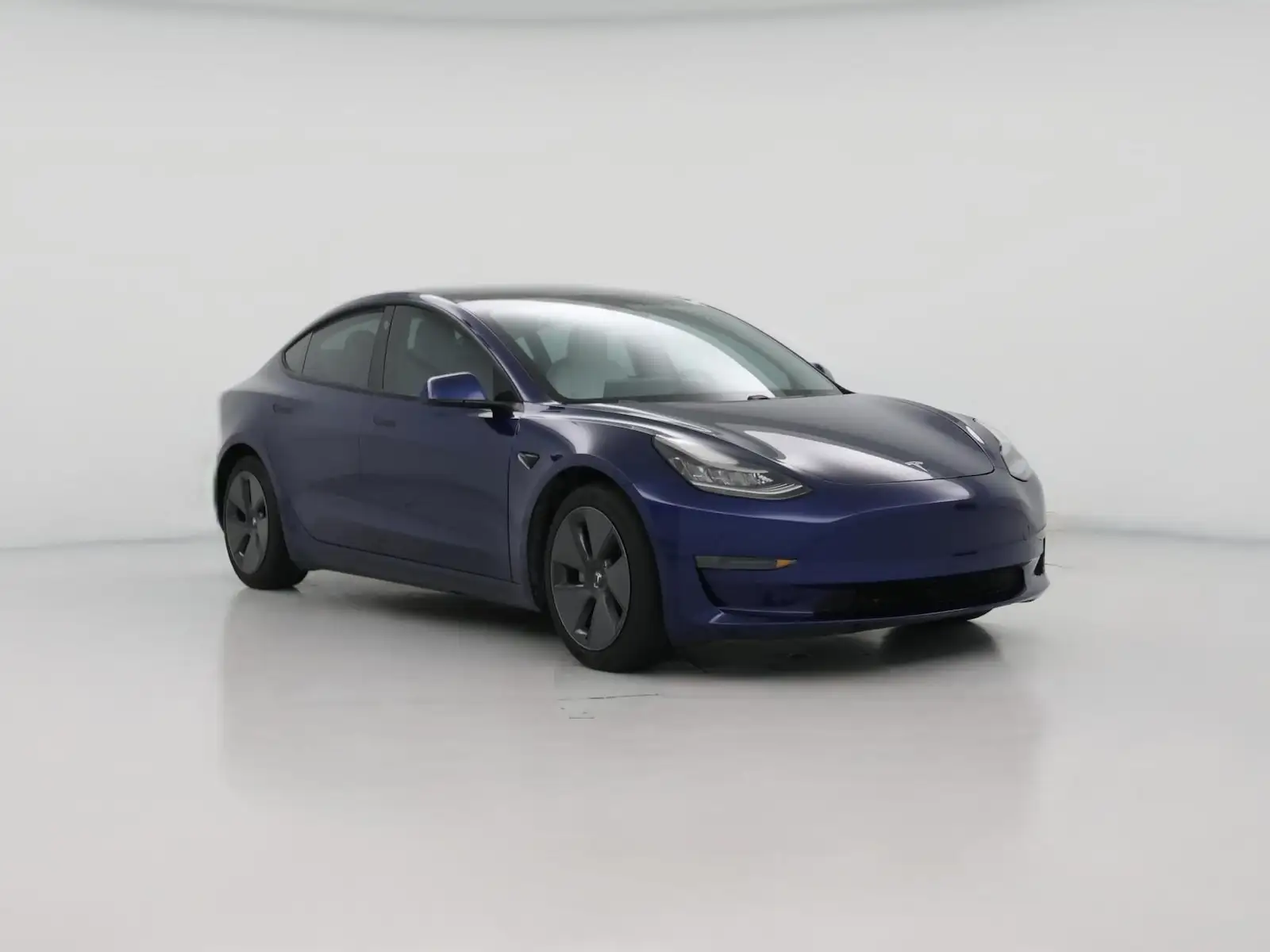 2021 Tesla Model 3 Standard Range Plus's photo