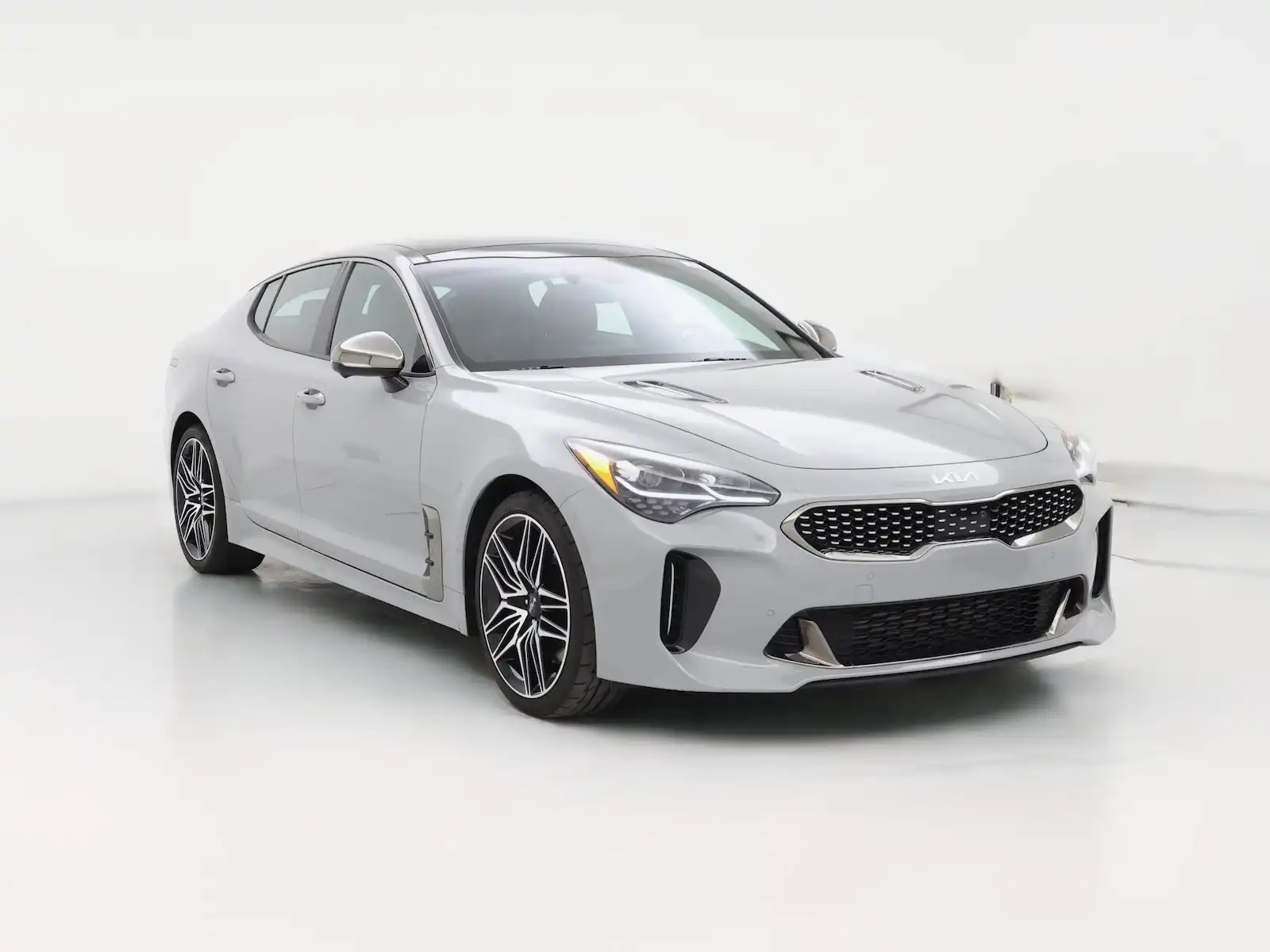 2022 Kia Stinger GT2's photo