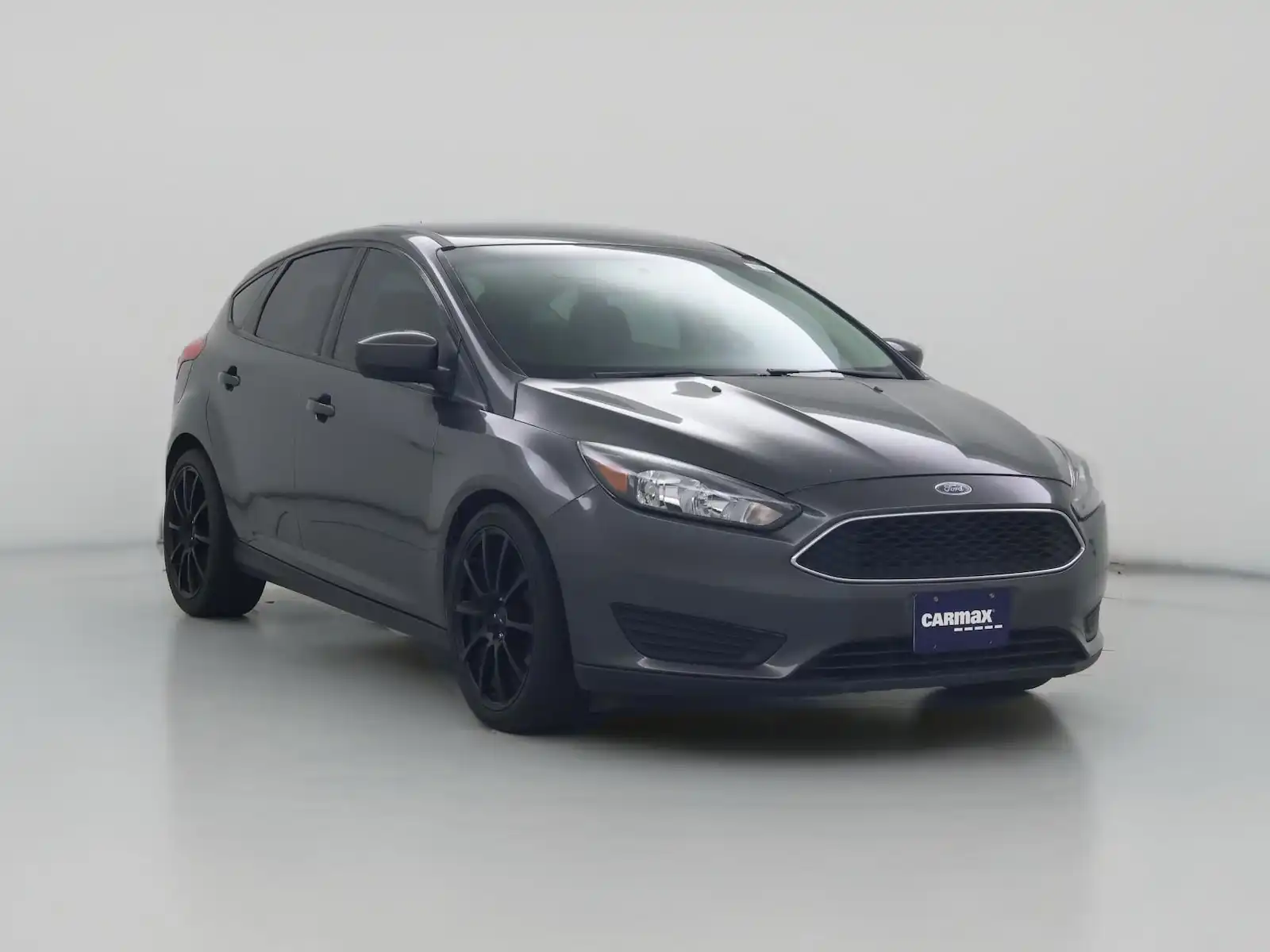 2018 Ford Focus SE Hatchback's photo