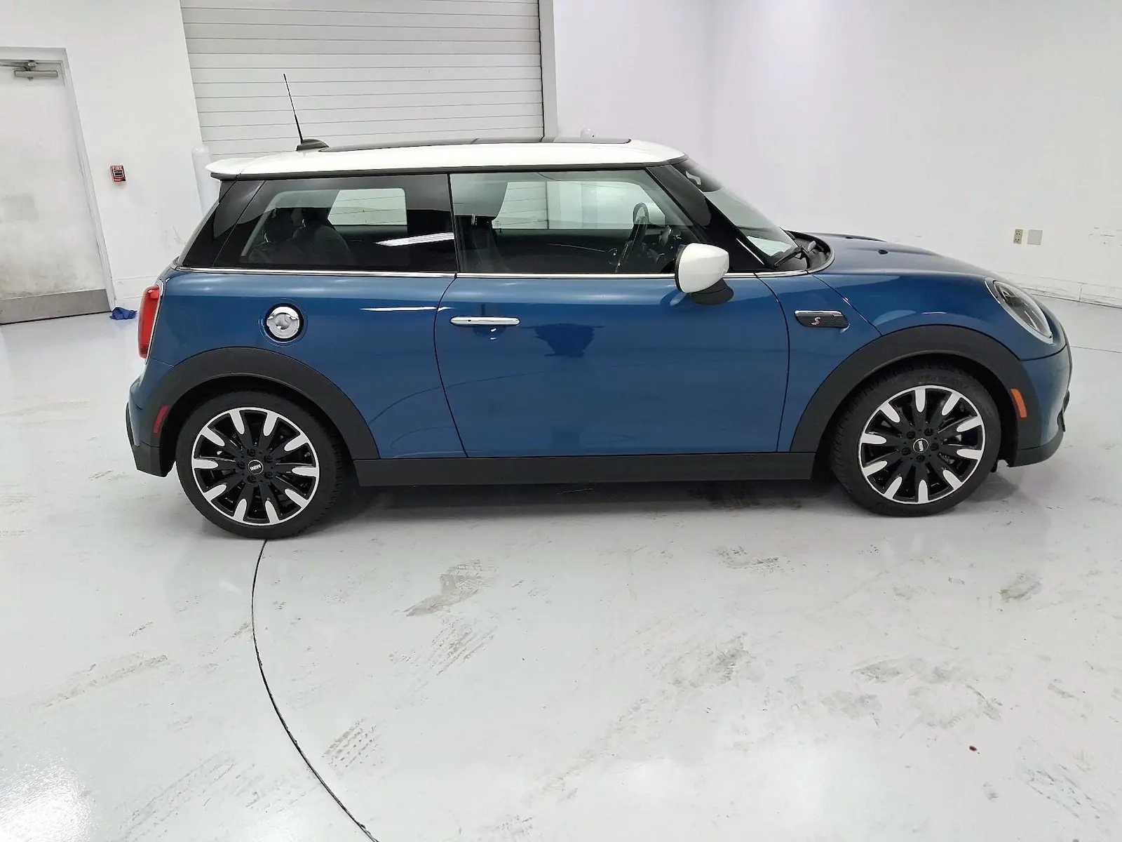 2024 MINI Hardtop Cooper S photo 4