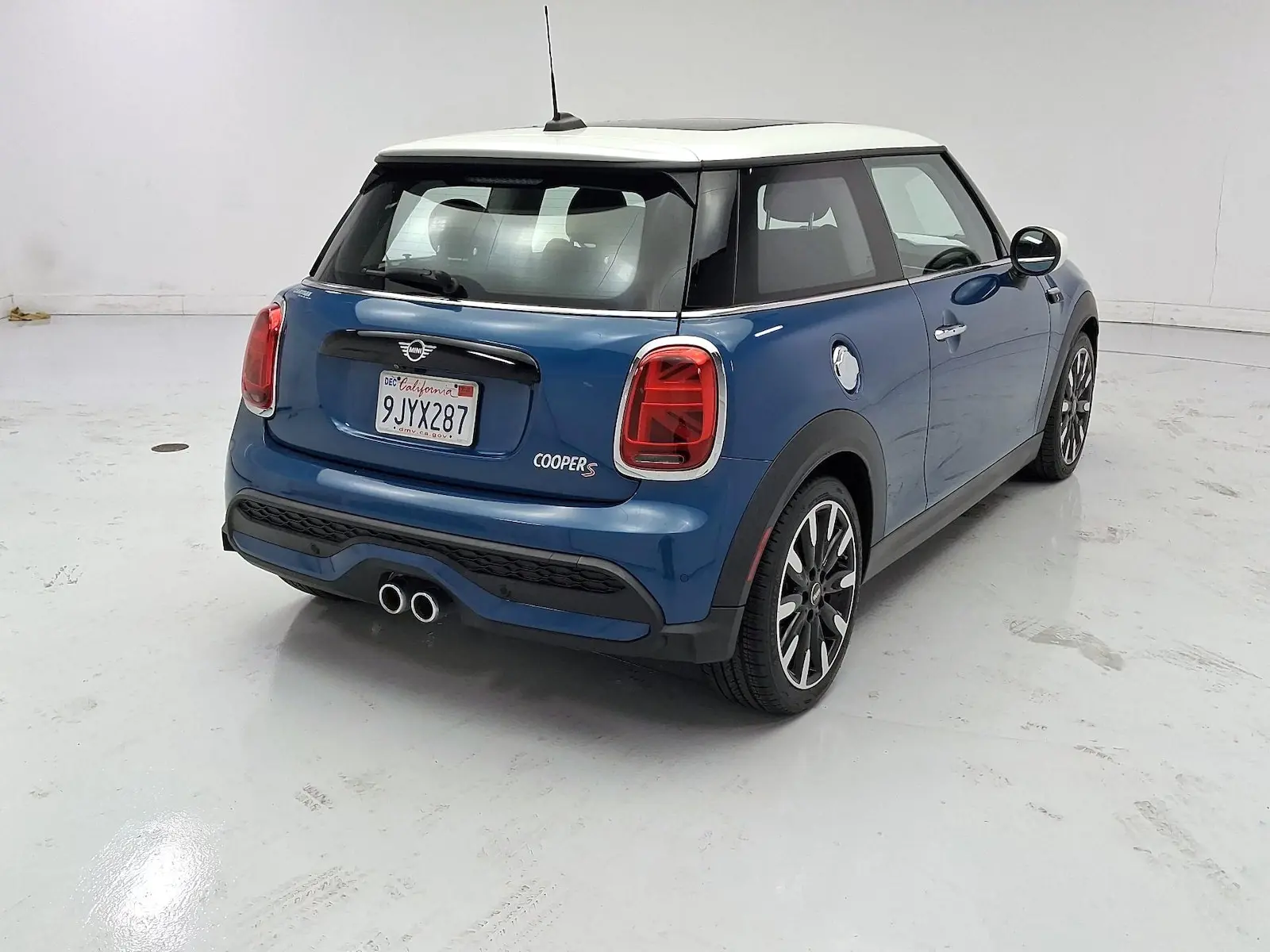 2024 MINI Hardtop Cooper S photo 5